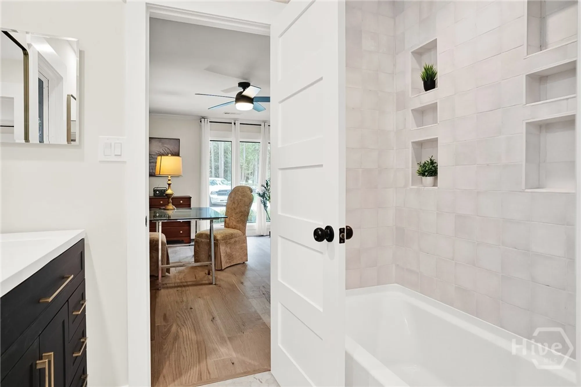 Property Slideshow image 14 of 26 | 138 mercer rd, Savannah, GA, 31411