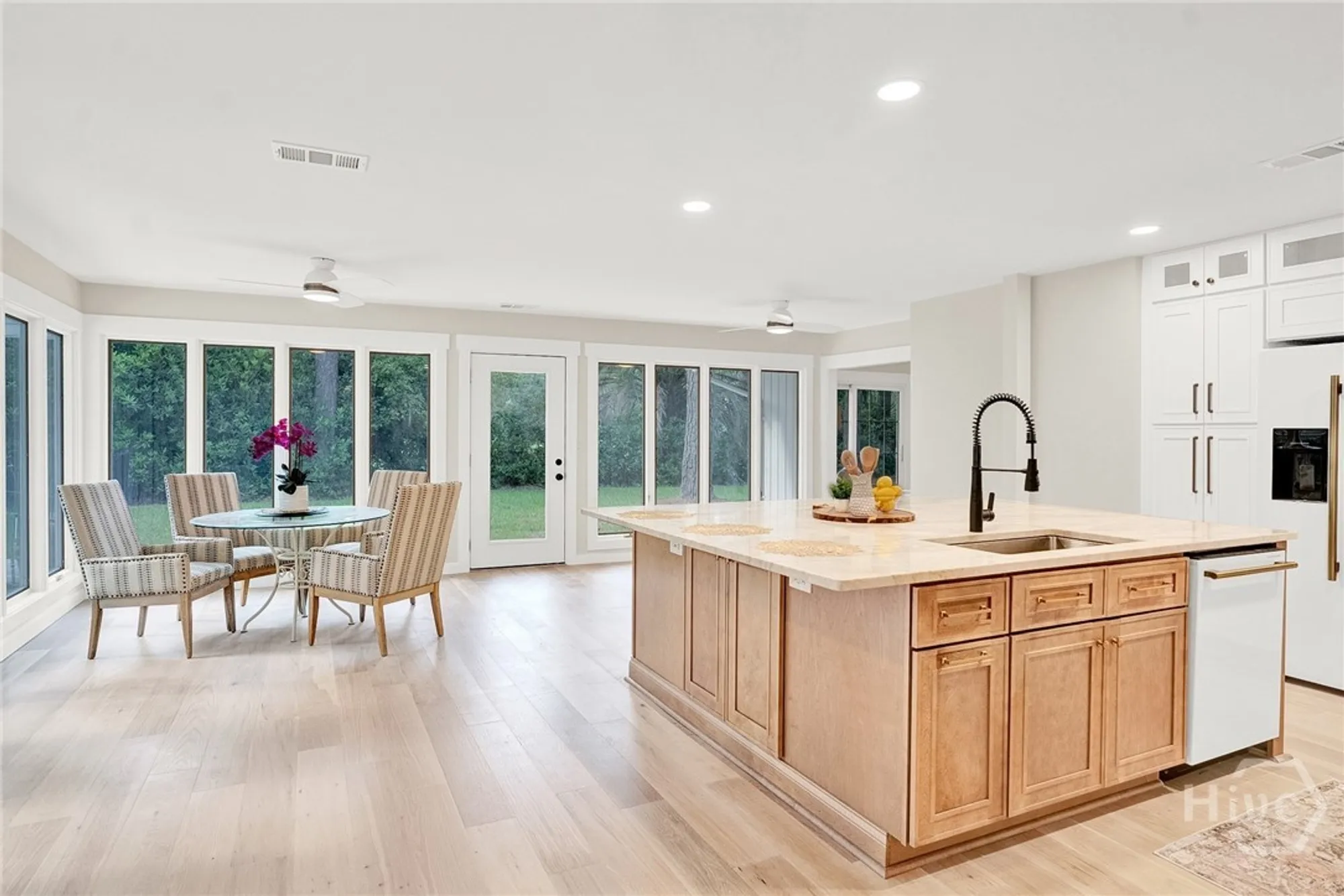 Property Slideshow image 8 of 26 | 138 mercer rd, Savannah, GA, 31411