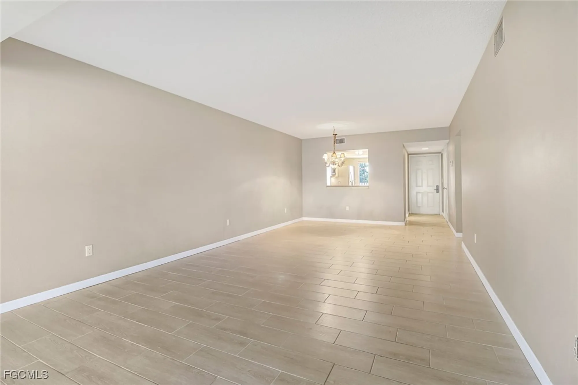 Property Slideshow image 10 of 35 | 7430 lake breeze dr 206, Fort Myers, FL, 33907