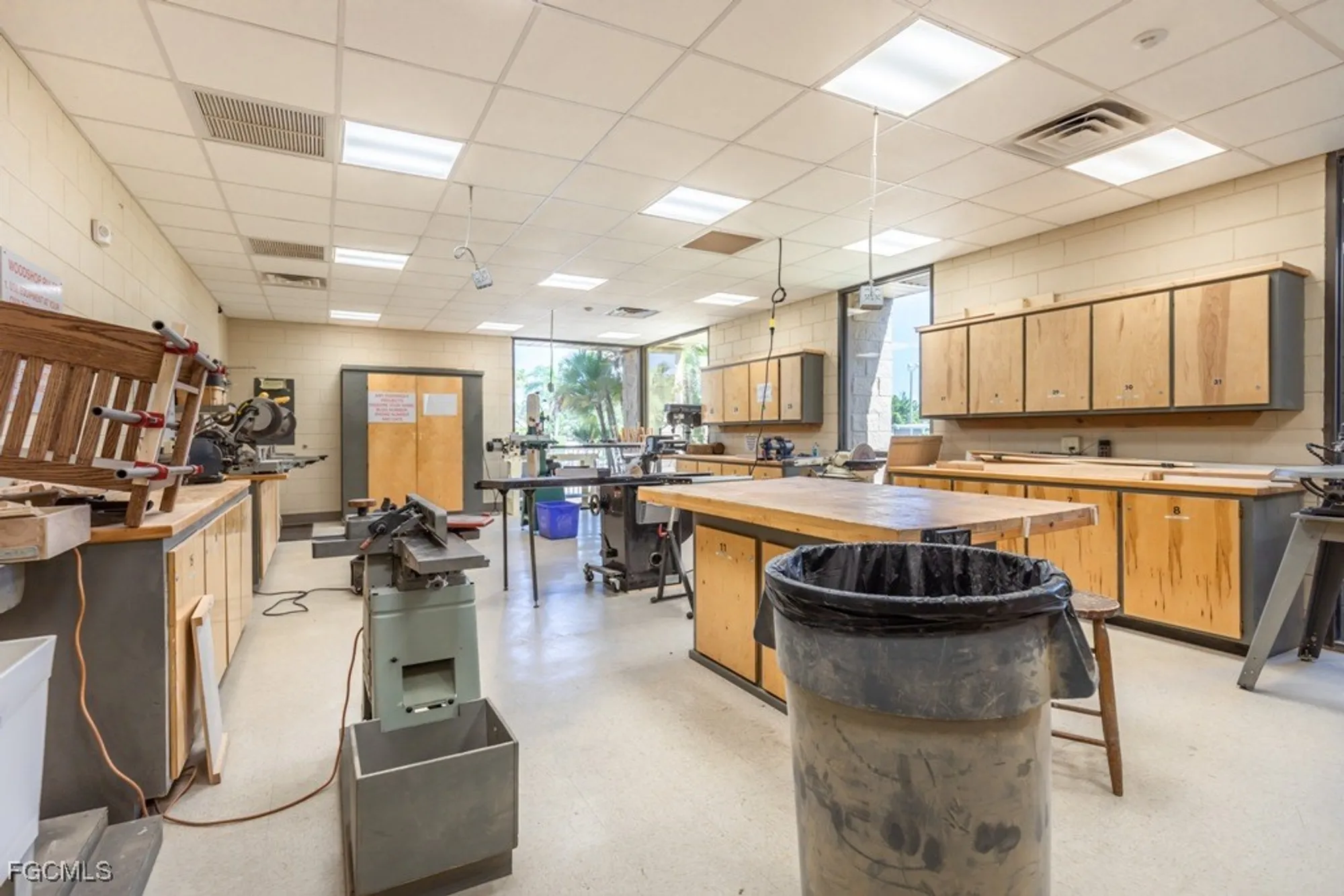 Property Slideshow image 29 of 35 | 7430 lake breeze dr 206, Fort Myers, FL, 33907