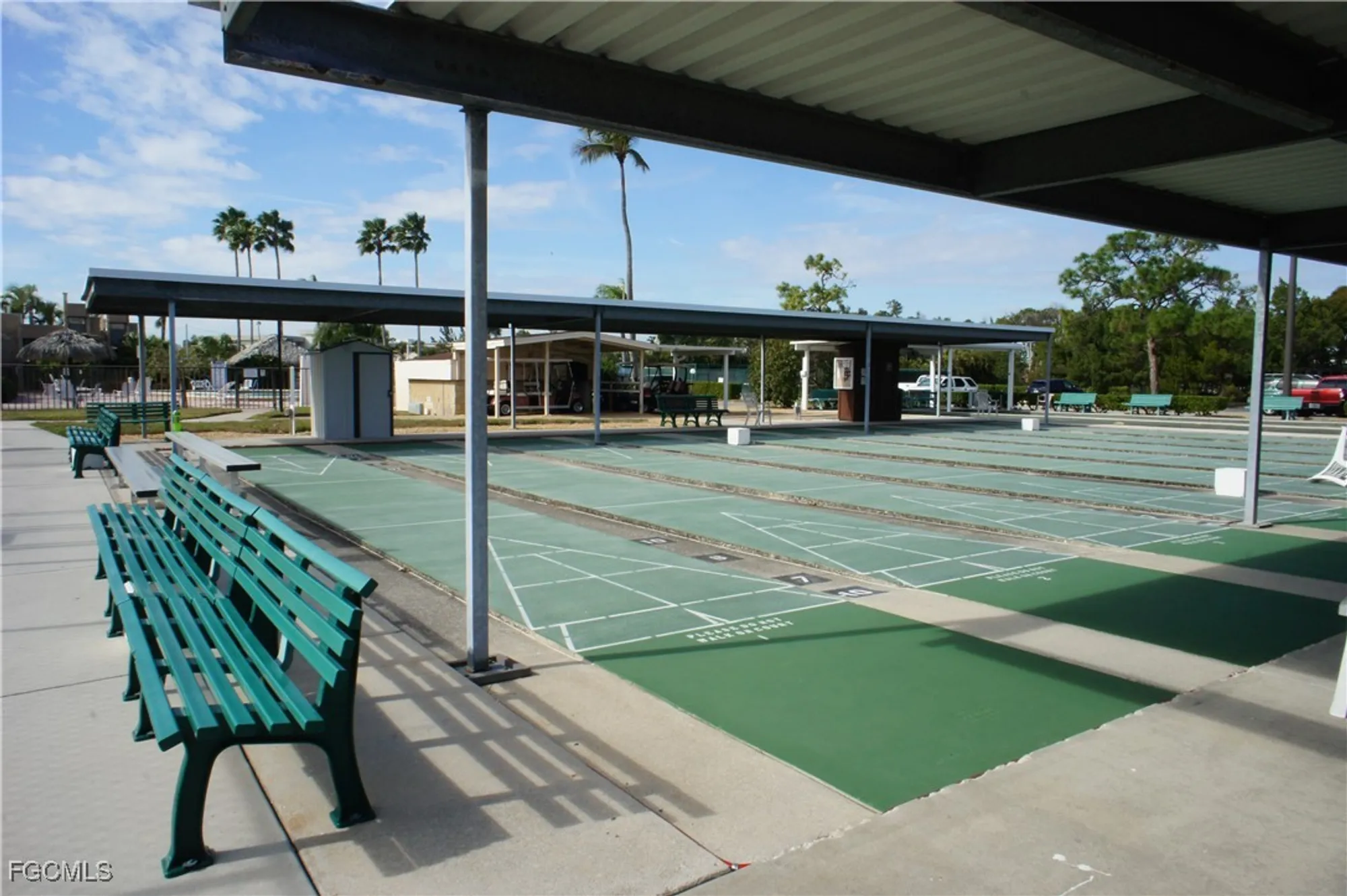 Property Slideshow image 23 of 35 | 7430 lake breeze dr 206, Fort Myers, FL, 33907