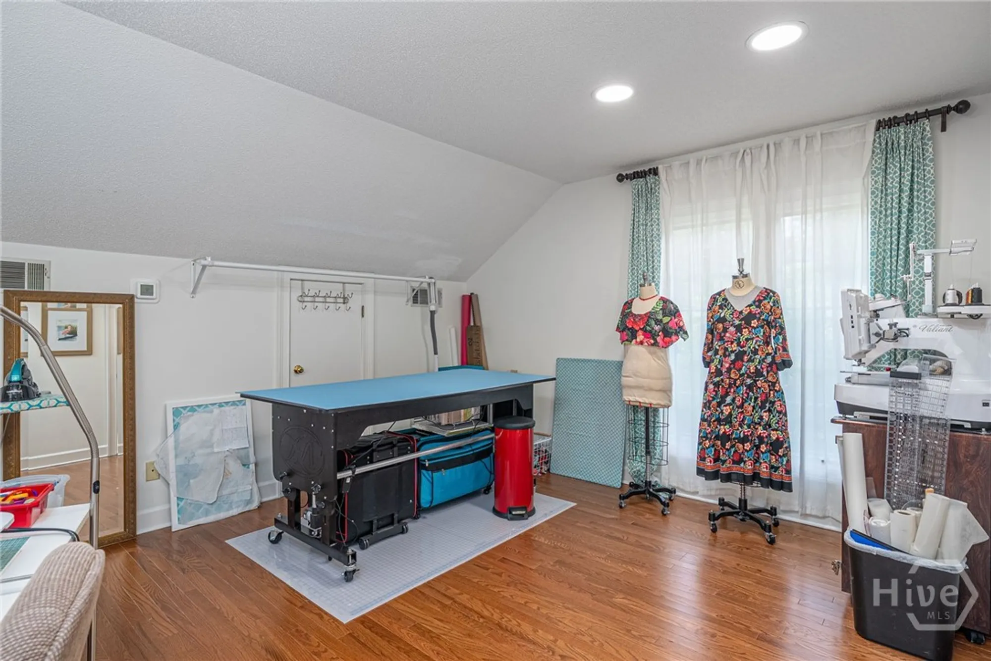 Property Slideshow image 28 of 38 | 31 sweetgum xing, Savannah, GA, 31411