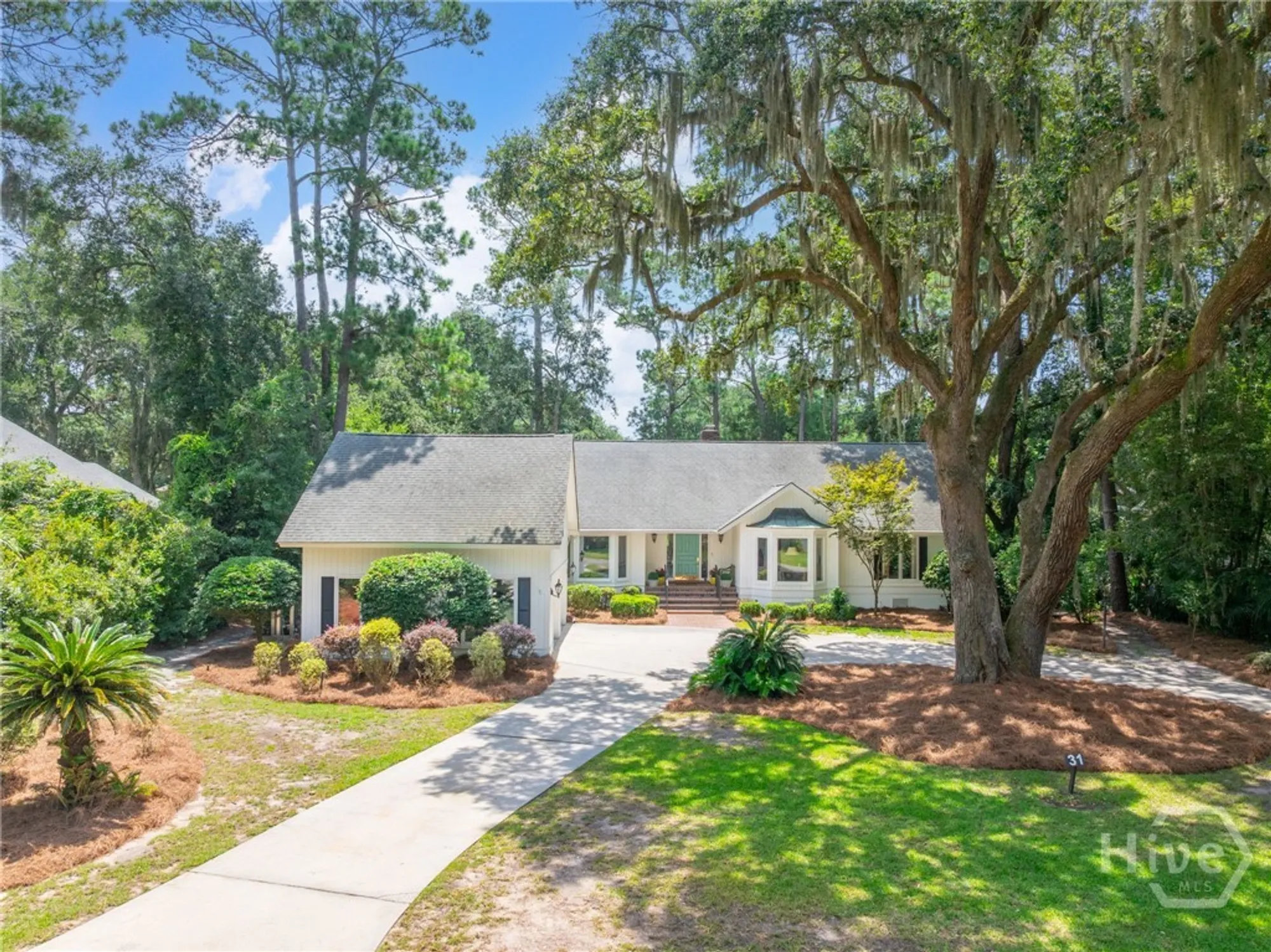 Property Slideshow image 2 of 38 | 31 sweetgum xing, Savannah, GA, 31411