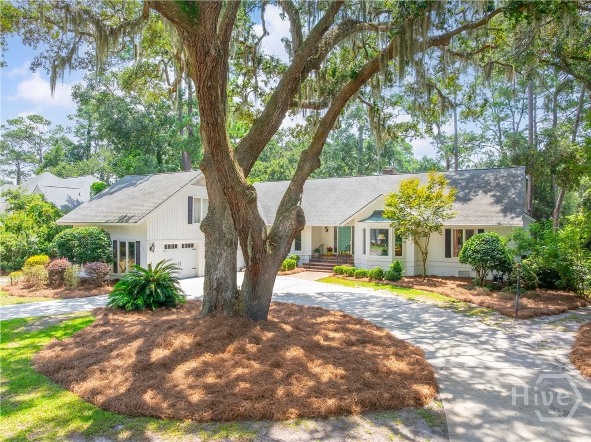 Property Slideshow image 3 of 38 | 31 sweetgum xing, Savannah, GA, 31411