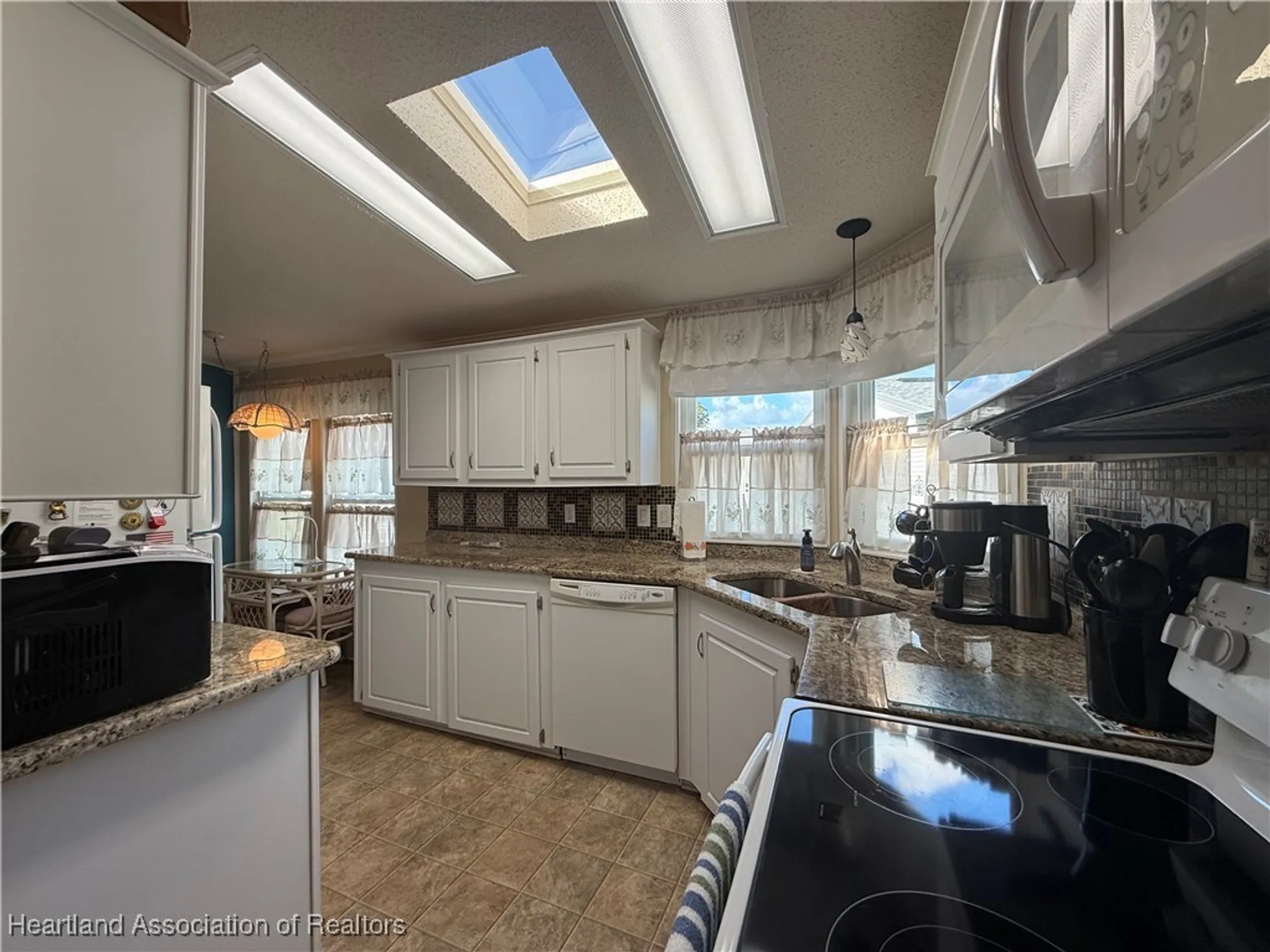 Property Slideshow image 5 of 37 | 2765 e waterview dr, Avon Park, FL, 33825