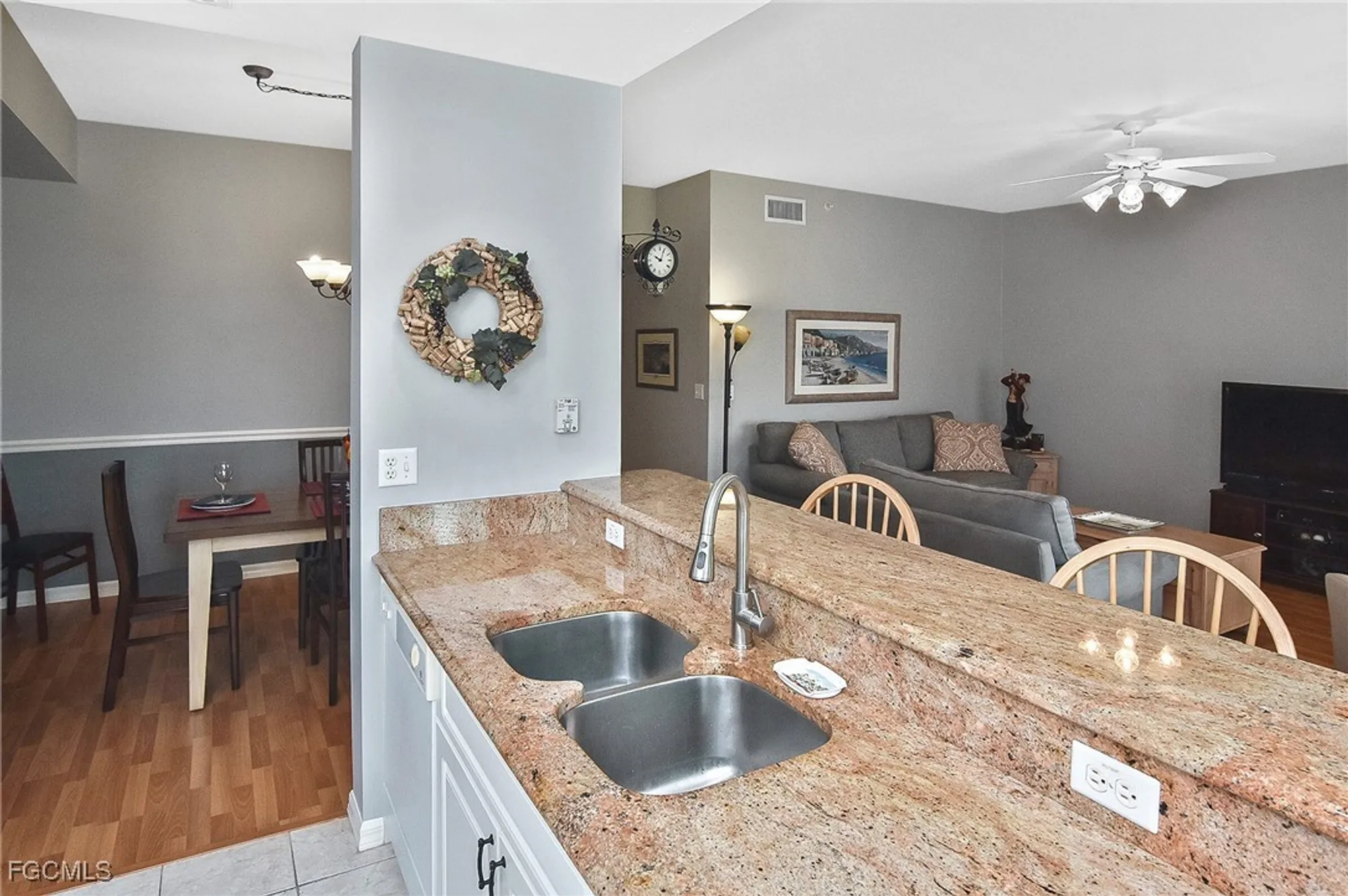 Property Slideshow image 18 of 42 | 8076 queen palm ln 412, Fort Myers, FL, 33966
