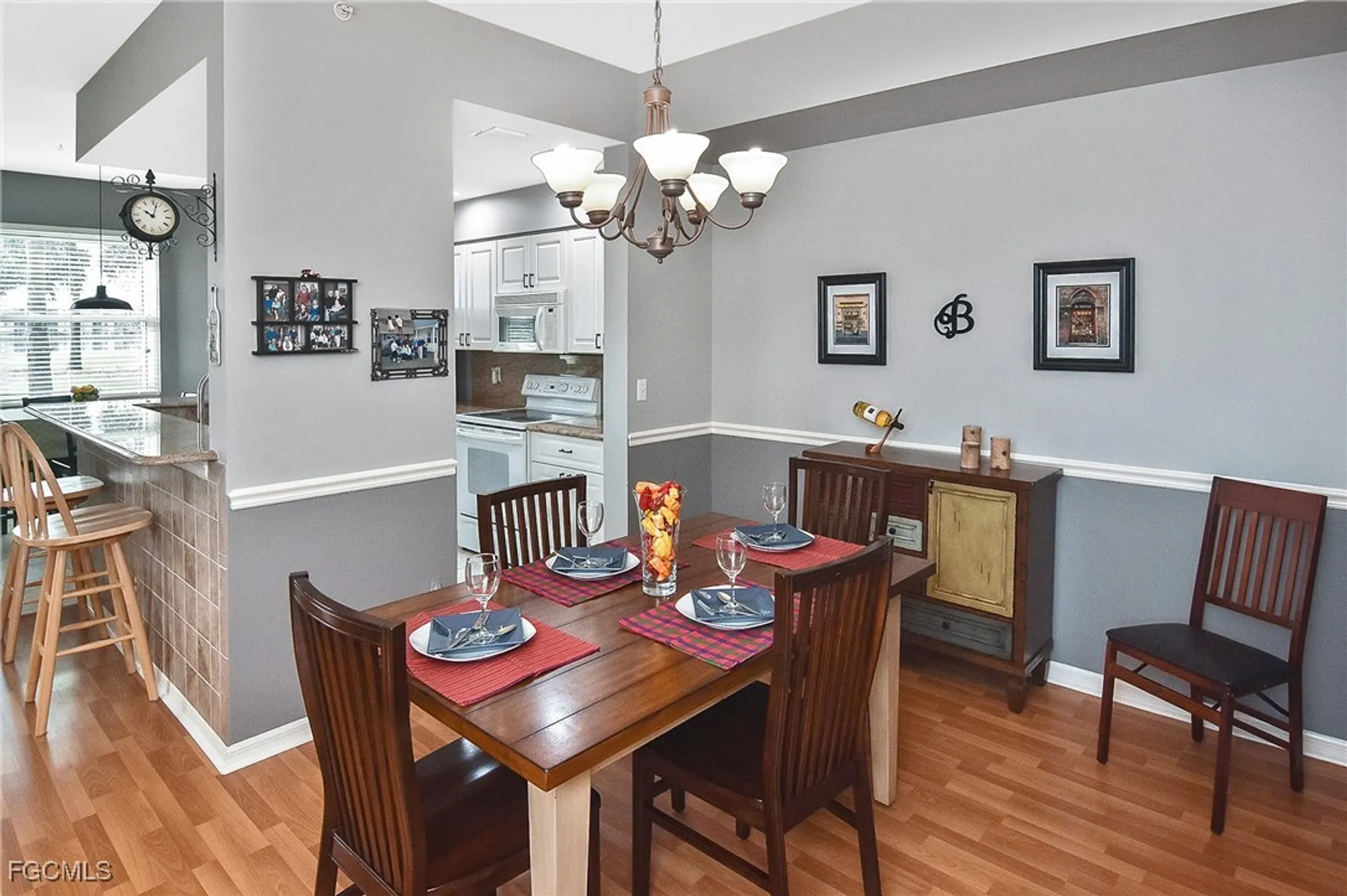 Property Slideshow image 10 of 42 | 8076 queen palm ln 412, Fort Myers, FL, 33966