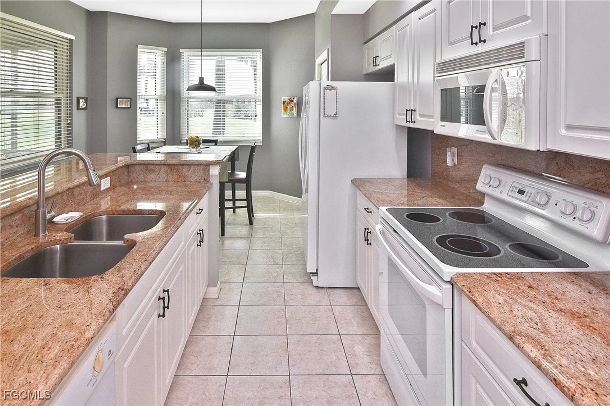 Property Slideshow image 21 of 42 | 8076 queen palm ln 412, Fort Myers, FL, 33966