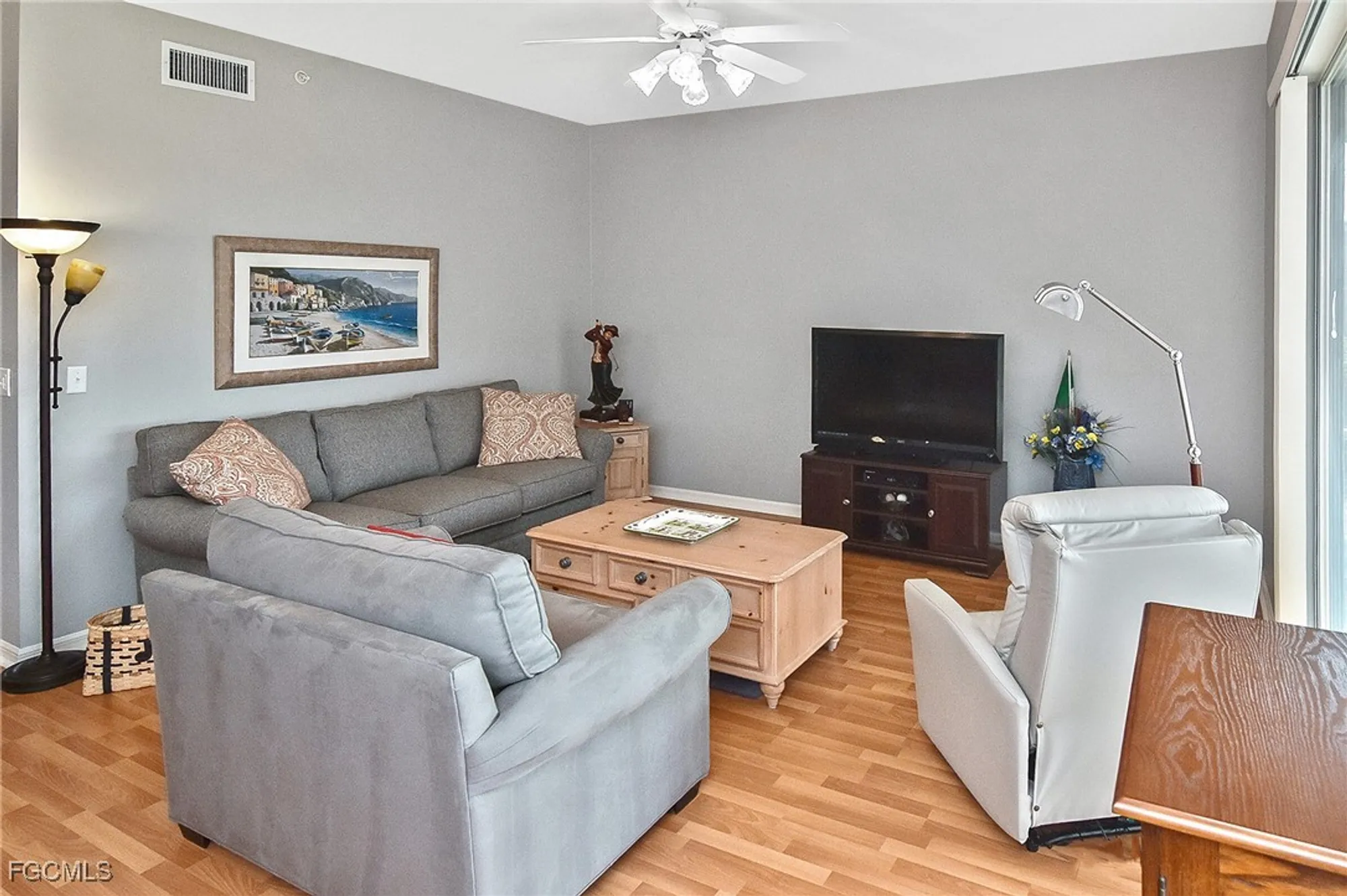 Property Slideshow image 23 of 42 | 8076 queen palm ln 412, Fort Myers, FL, 33966