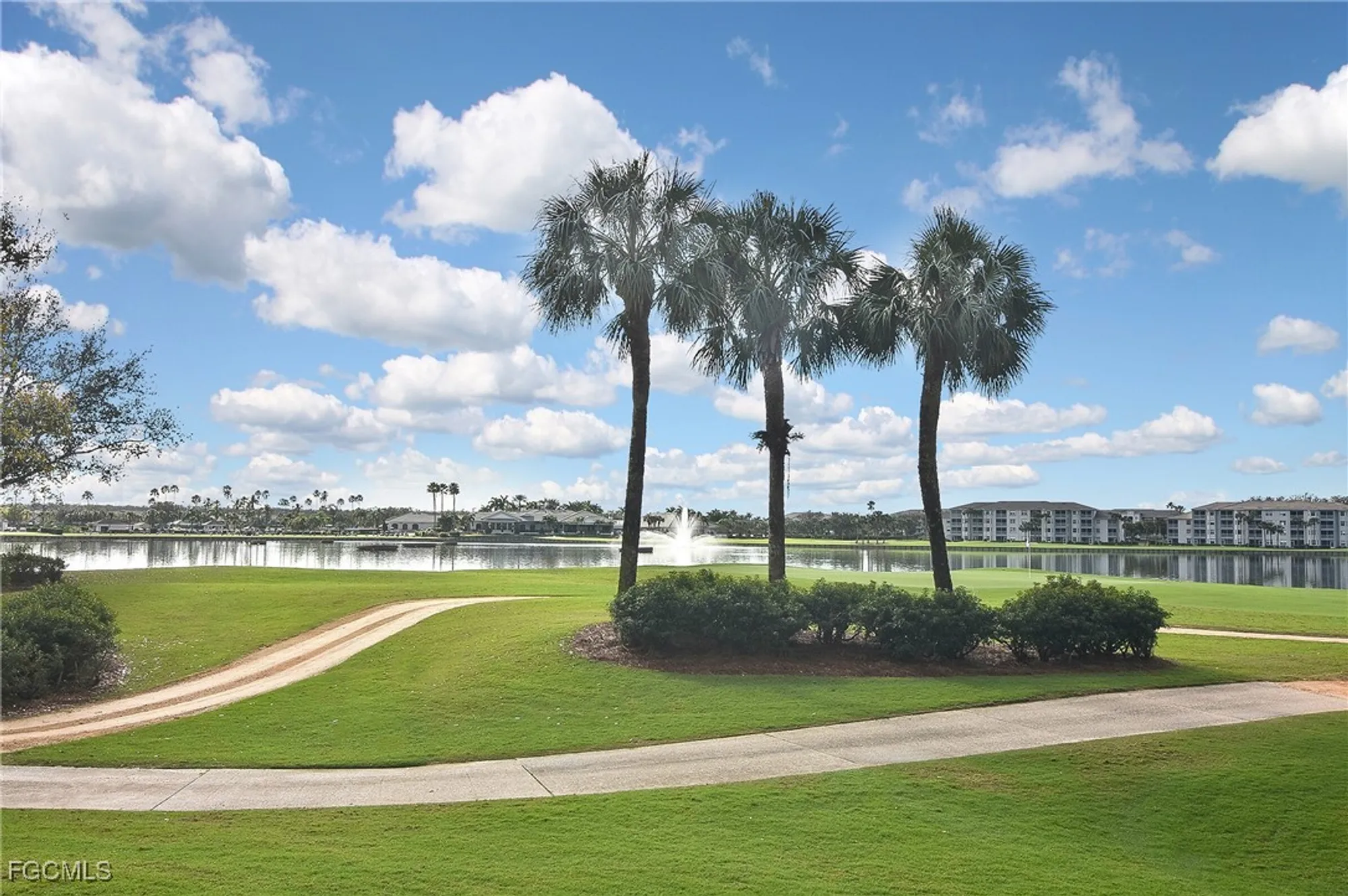 Property Slideshow image 36 of 42 | 8076 queen palm ln 412, Fort Myers, FL, 33966