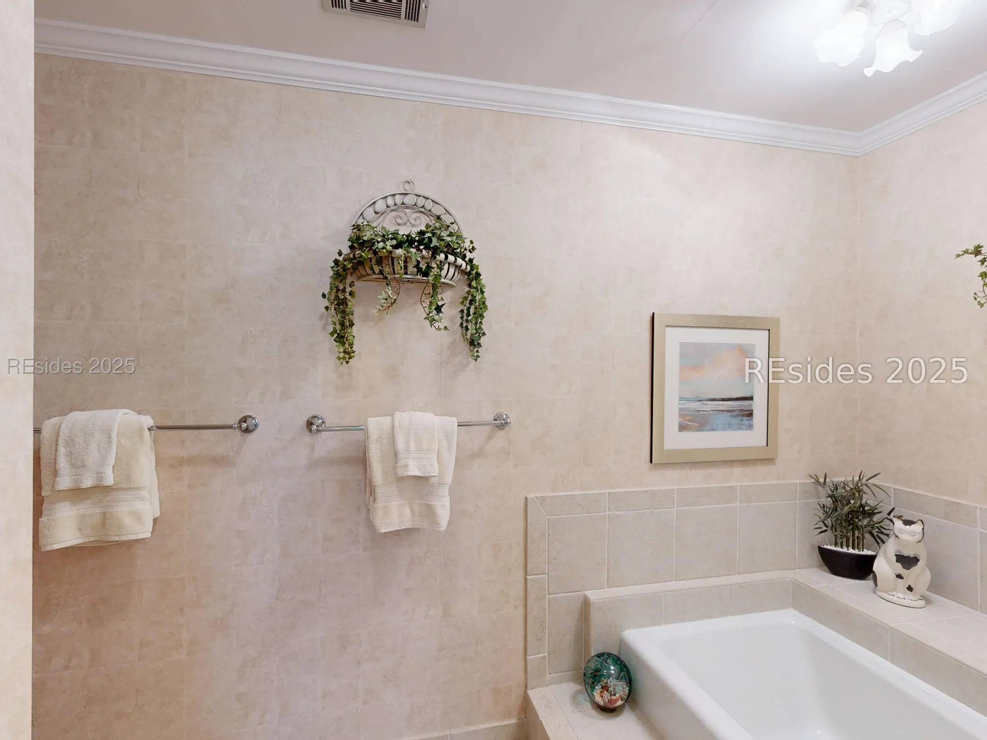 Property Slideshow image 15 of 31 | 71 skull creek dr apt d102, Hilton Head Island, SC, 29926