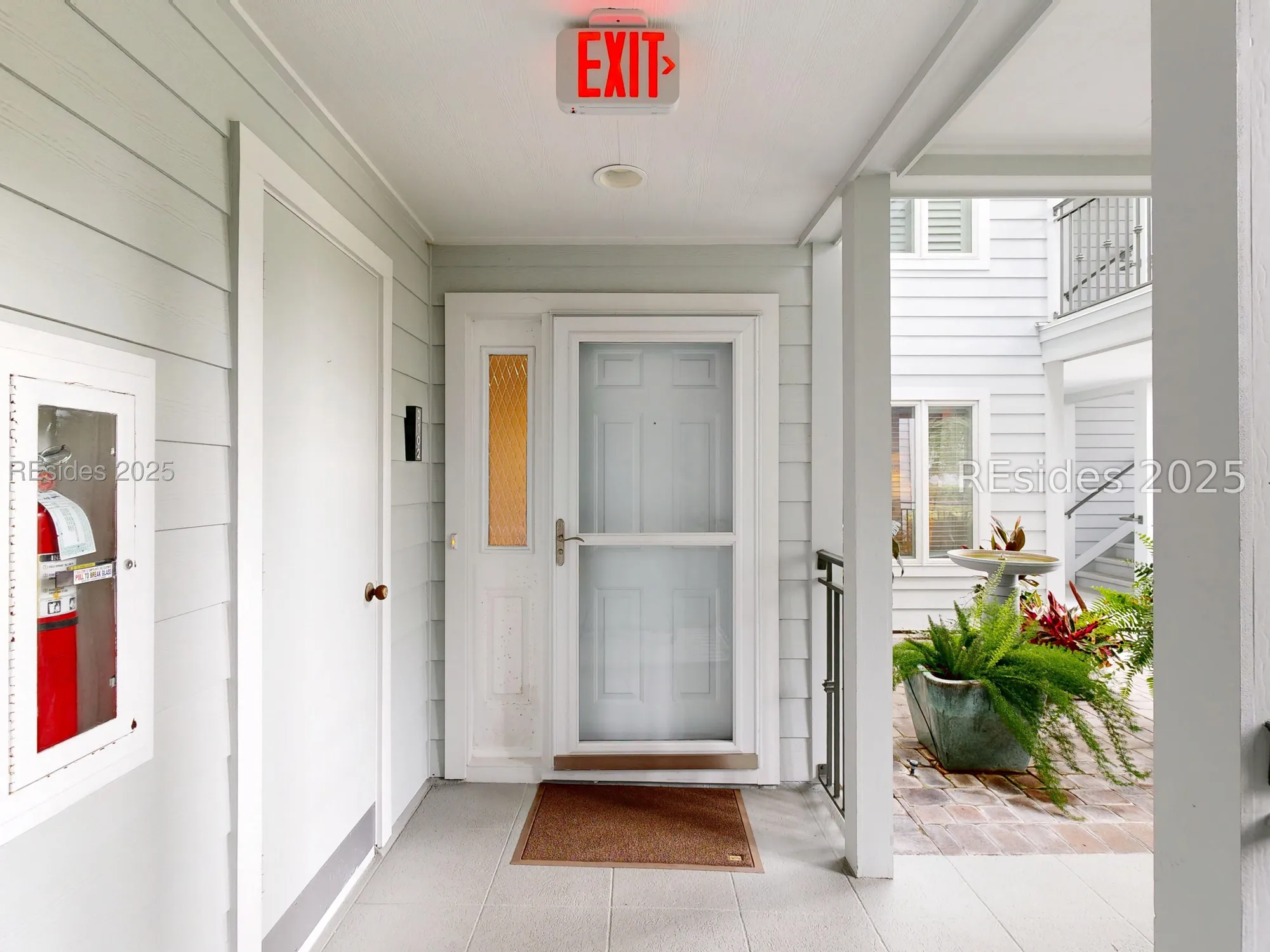 Property Slideshow image 19 of 31 | 71 skull creek dr apt d102, Hilton Head Island, SC, 29926