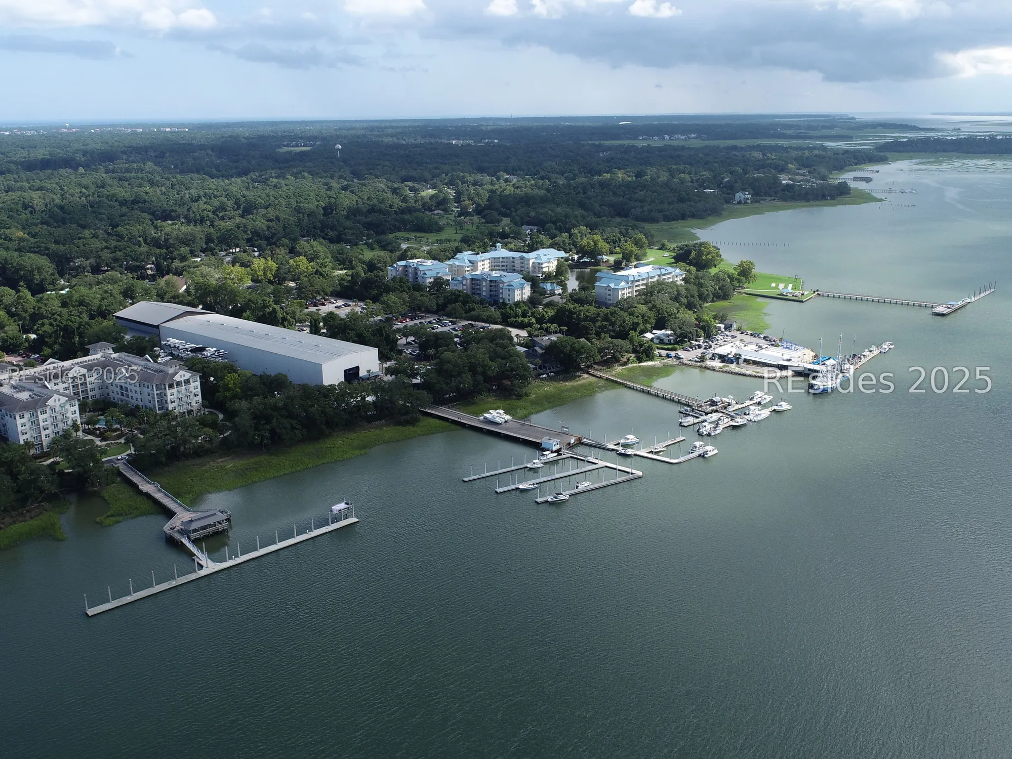 Property Slideshow image 30 of 31 | 71 skull creek dr apt d102, Hilton Head Island, SC, 29926