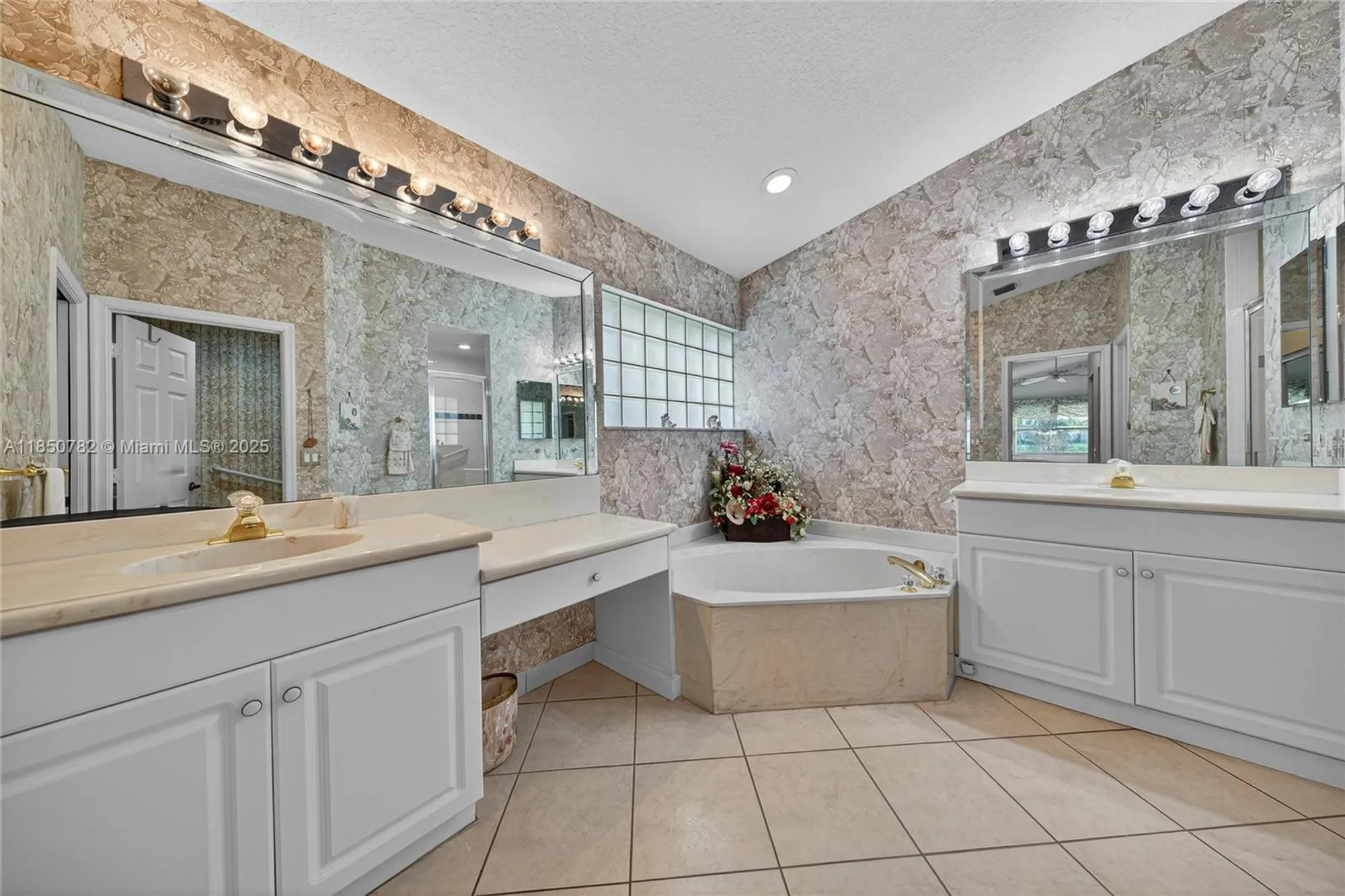 Property Slideshow image 23 of 28 | 11569 pallas dr, Boynton Beach, FL, 33437