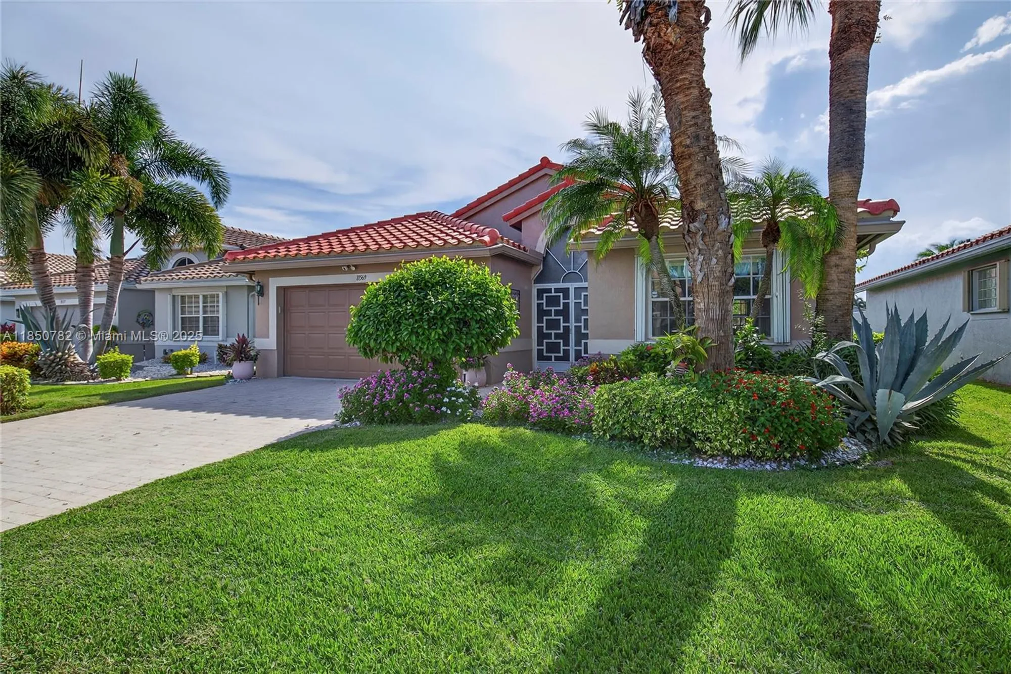 Property Slideshow image 8 of 28 | 11569 pallas dr, Boynton Beach, FL, 33437