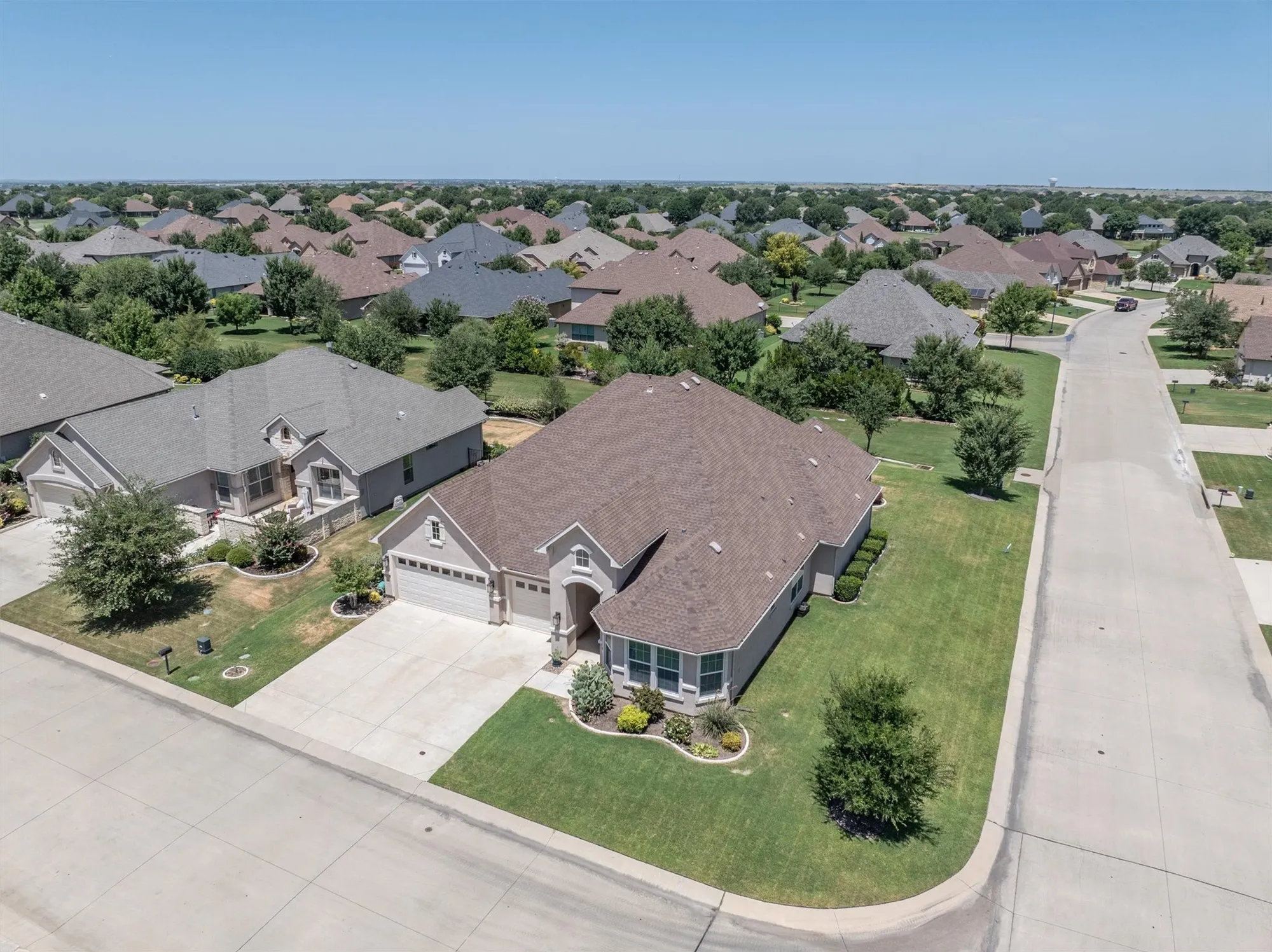 Property Slideshow image 2 of 40 | 9700 blackwood dr, Denton, TX, 76207