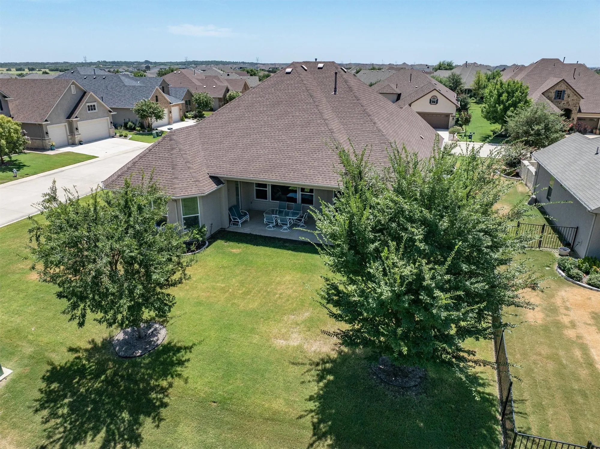 Property Slideshow image 35 of 40 | 9700 blackwood dr, Denton, TX, 76207