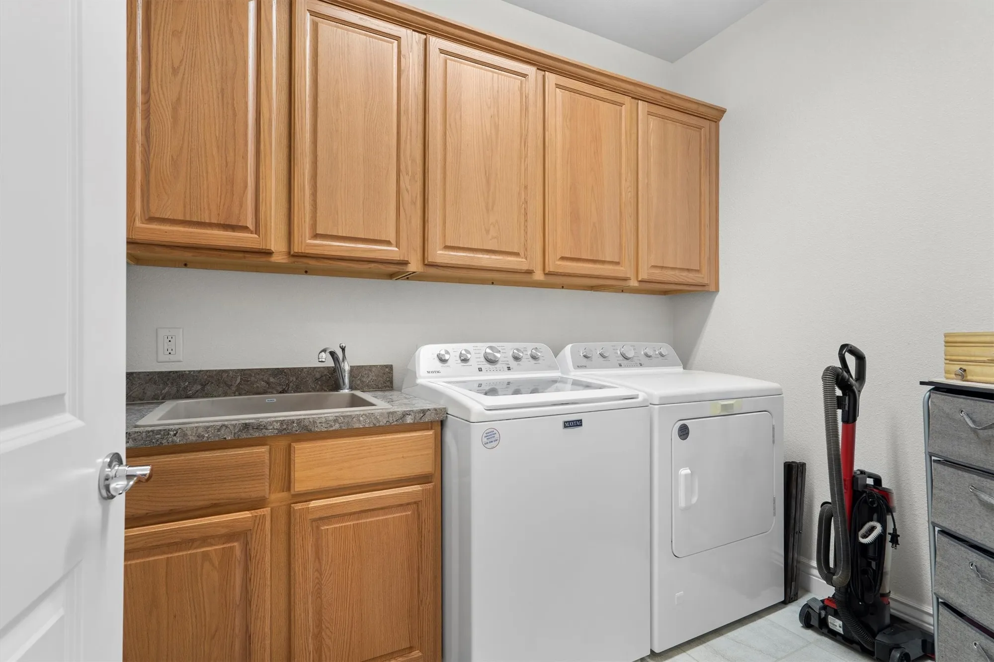 Property Slideshow image 30 of 40 | 9700 blackwood dr, Denton, TX, 76207