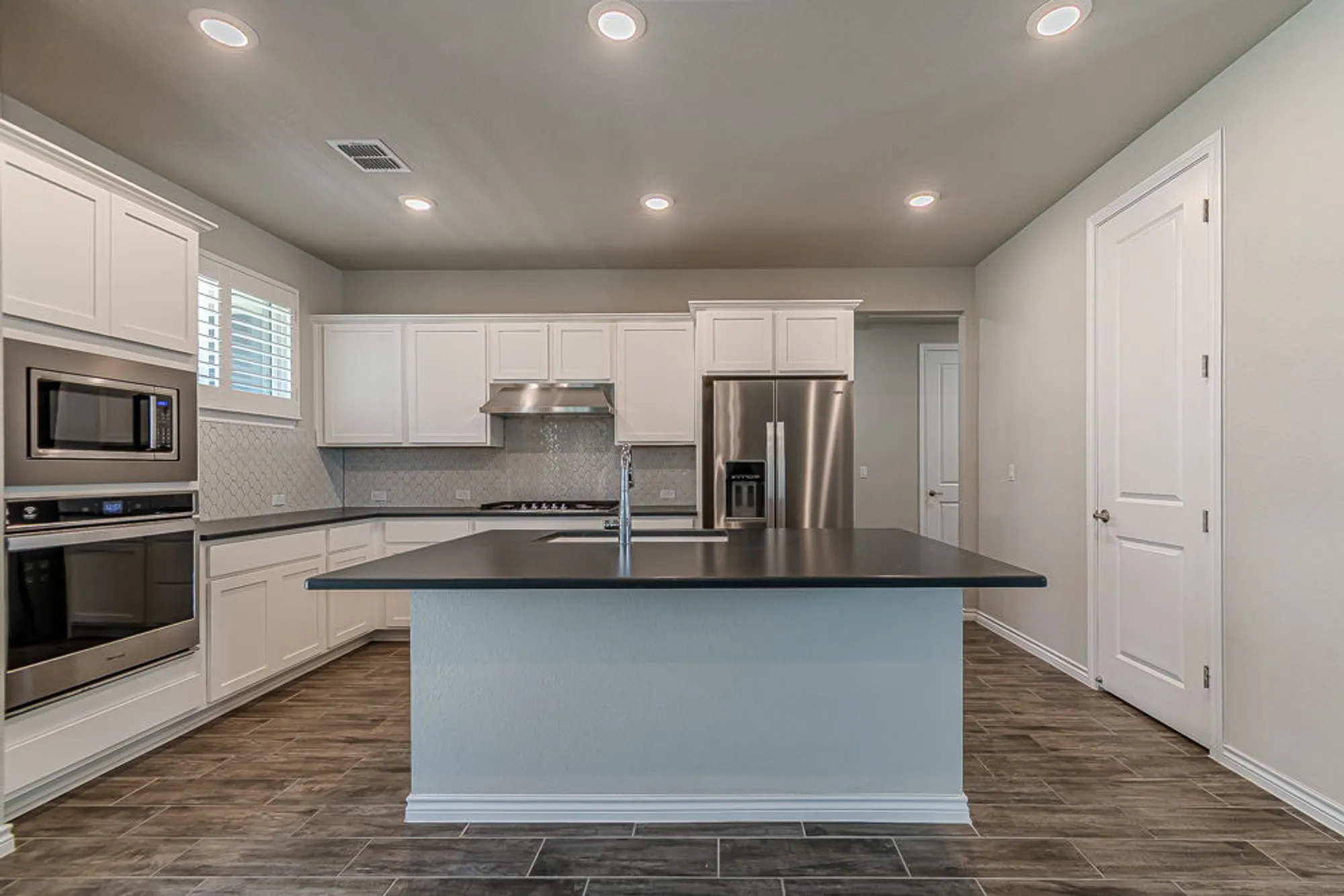 Property Slideshow image 11 of 30 | 205 eagle dr # 101, San Marcos, TX, 78666