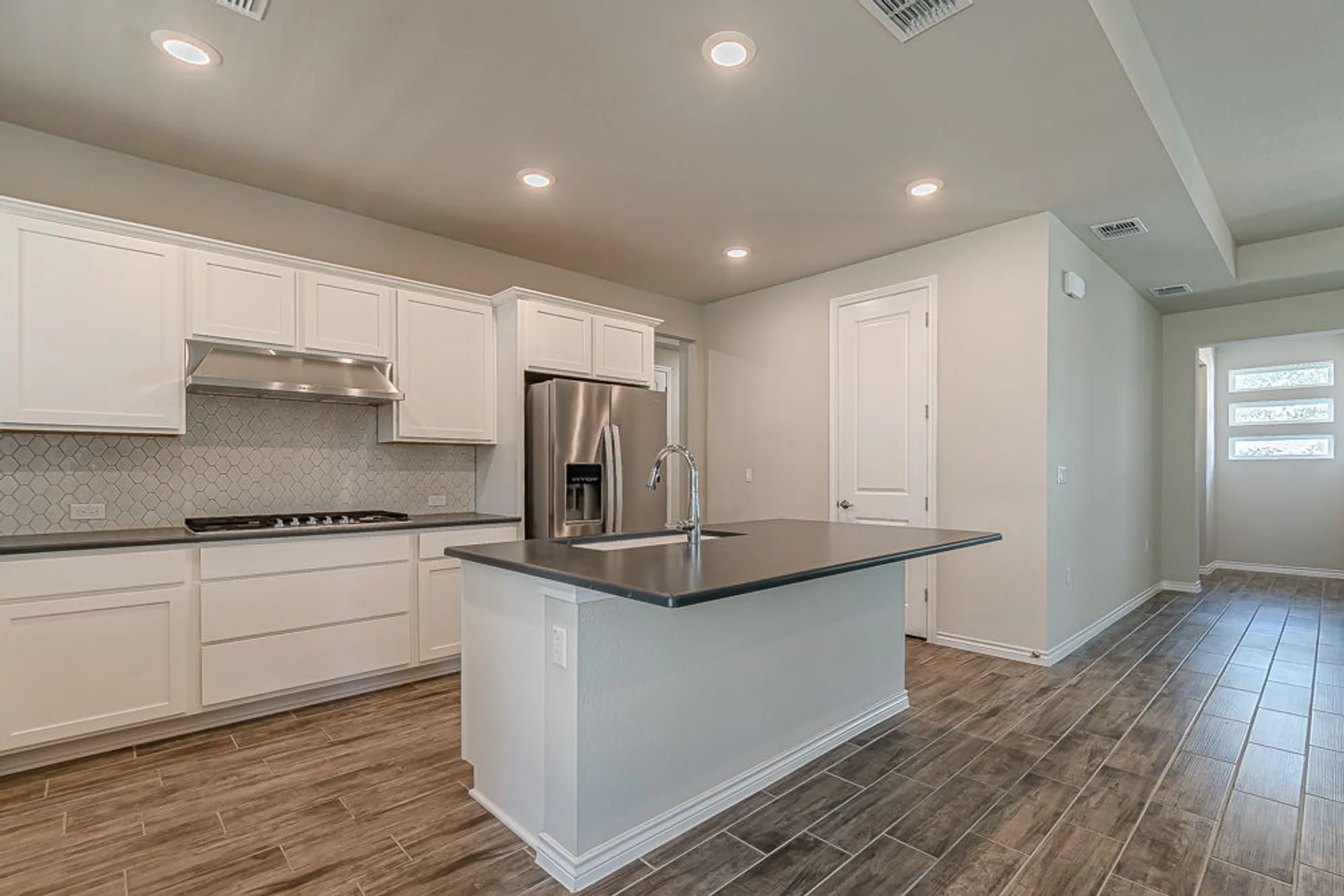 Property Slideshow image 8 of 30 | 205 eagle dr # 101, San Marcos, TX, 78666