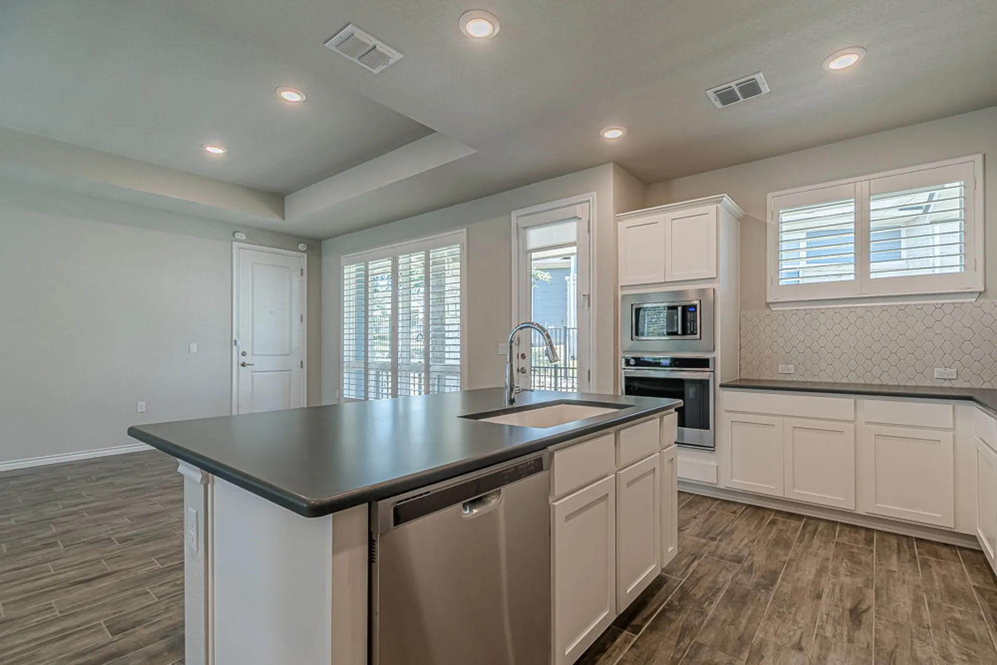 Property Slideshow image 9 of 30 | 205 eagle dr # 101, San Marcos, TX, 78666