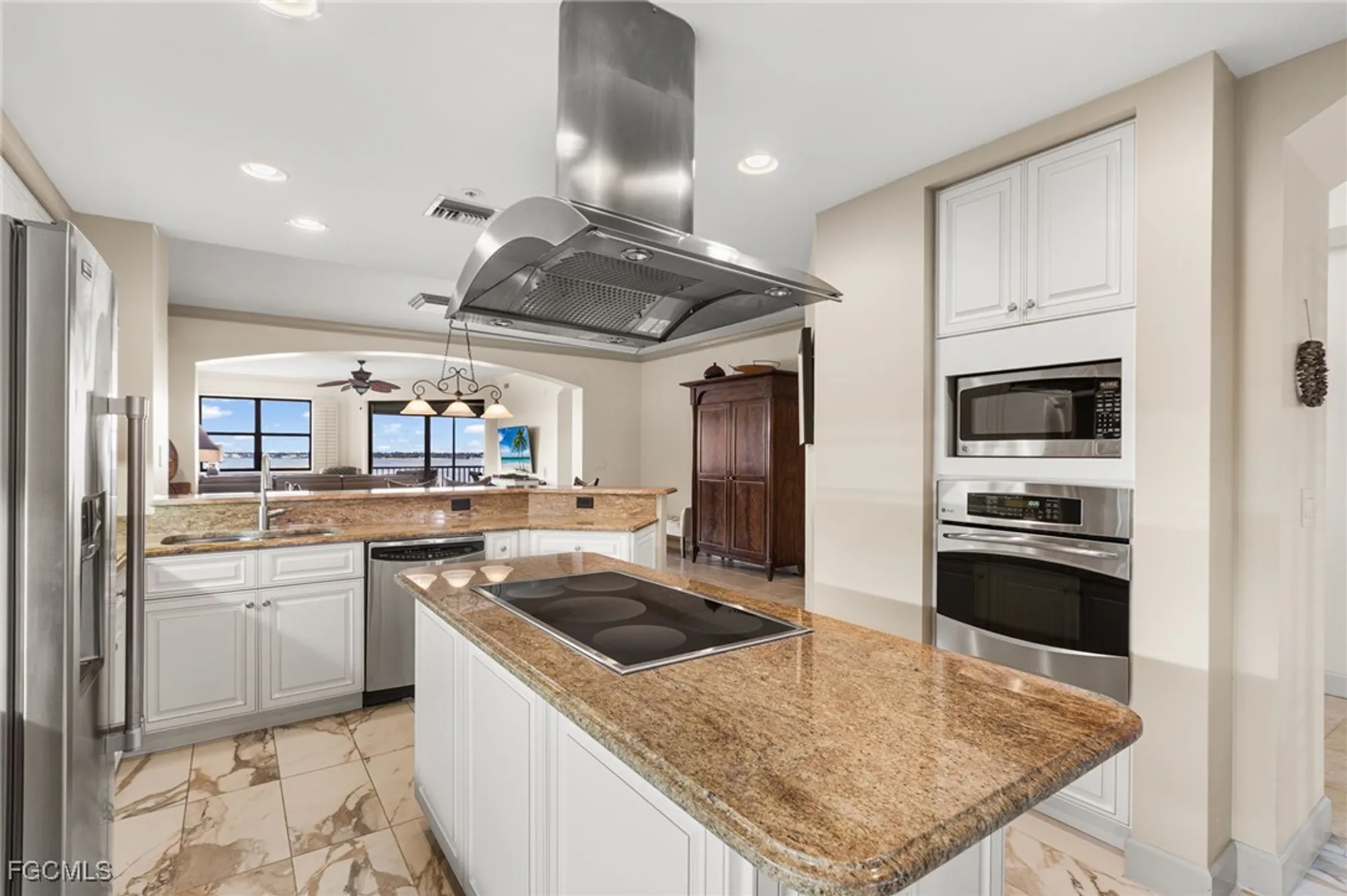 Property Slideshow image 10 of 50 | 11600 court of palms 204, Fort Myers, FL, 33908