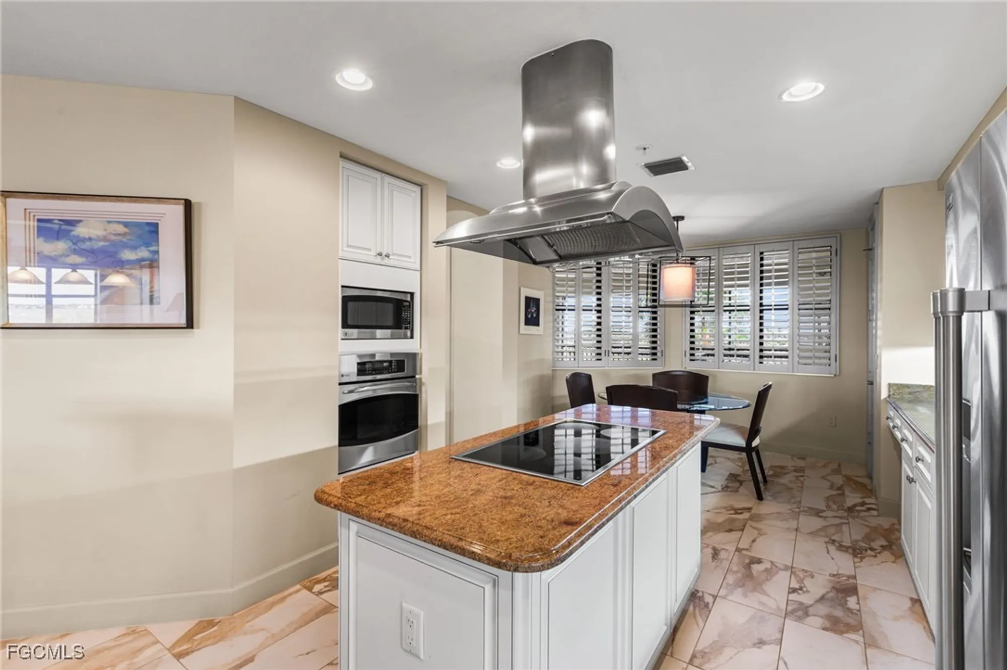 Property Slideshow image 11 of 50 | 11600 court of palms 204, Fort Myers, FL, 33908