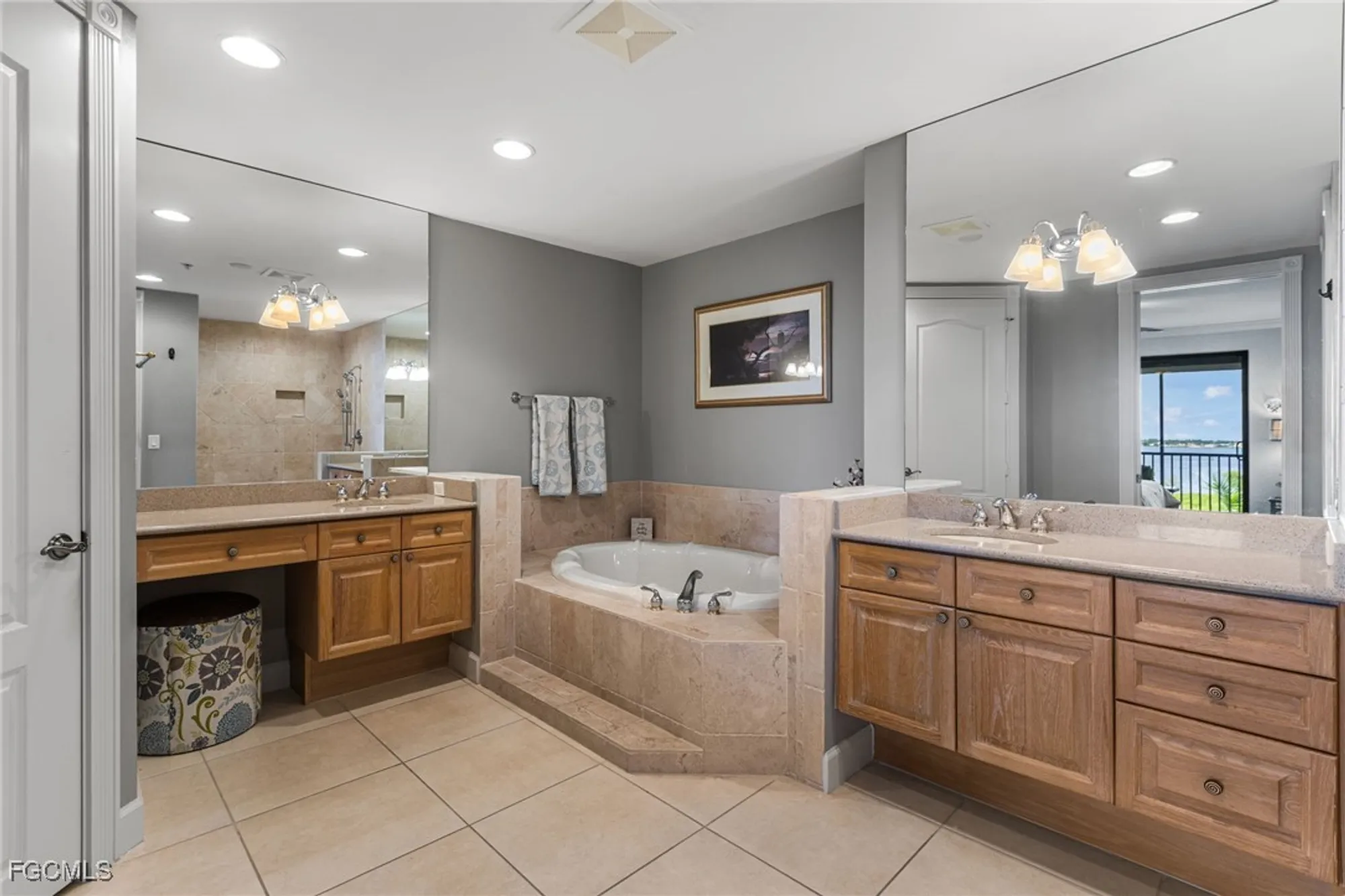 Property Slideshow image 26 of 50 | 11600 court of palms 204, Fort Myers, FL, 33908