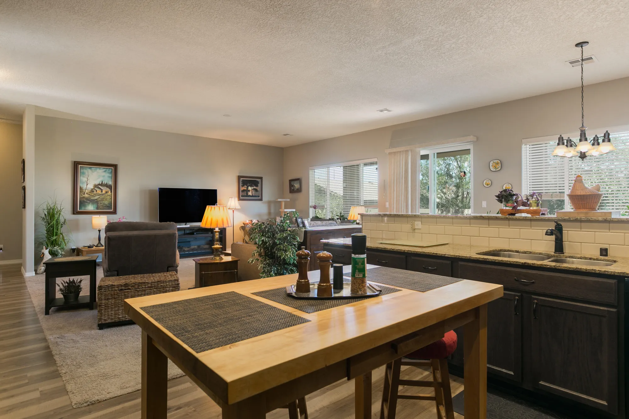 Property Slideshow image 17 of 41 | 4070 mora river ave, Los Lunas, NM, 87031