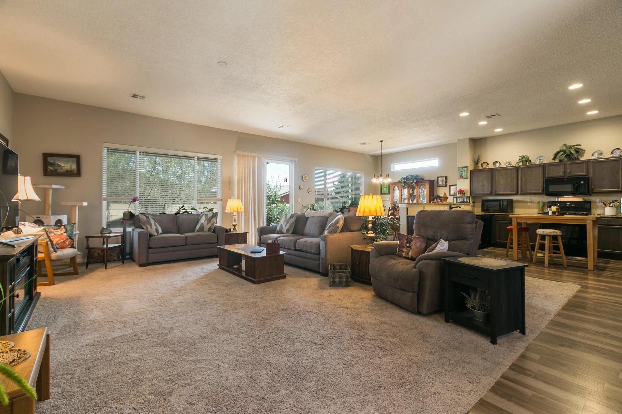 Property Slideshow image 10 of 41 | 4070 mora river ave, Los Lunas, NM, 87031