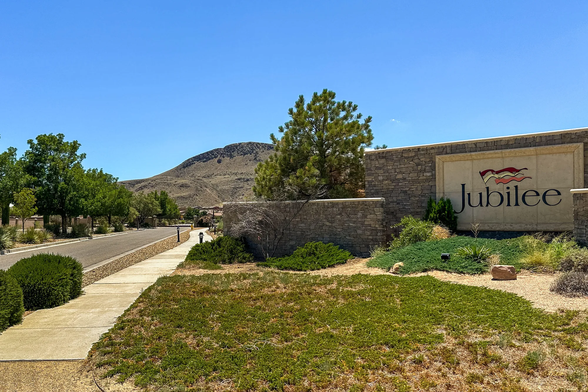 Property Slideshow image 2 of 41 | 4070 mora river ave, Los Lunas, NM, 87031