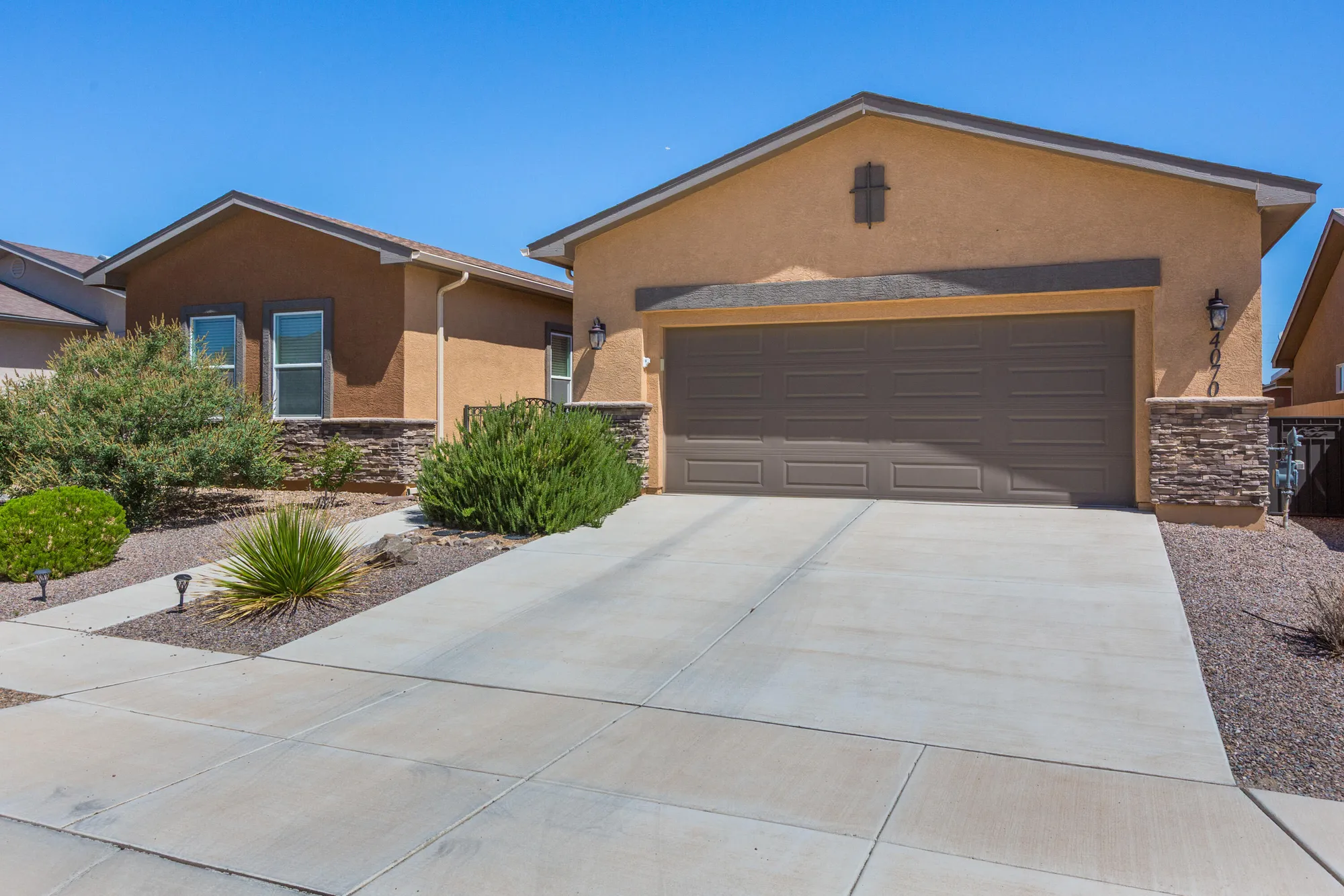 Property Slideshow image 4 of 41 | 4070 mora river ave, Los Lunas, NM, 87031