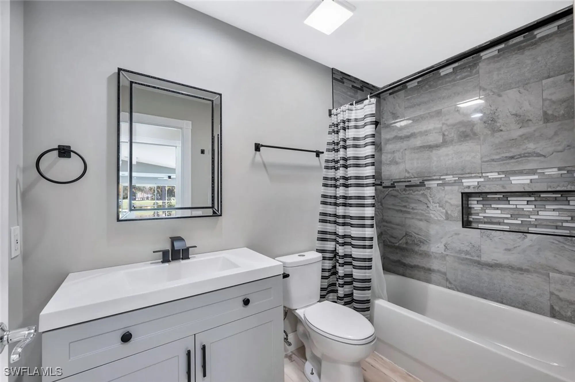 Property Slideshow image 19 of 38 | 3408 cayman ln, Naples, FL, 34119