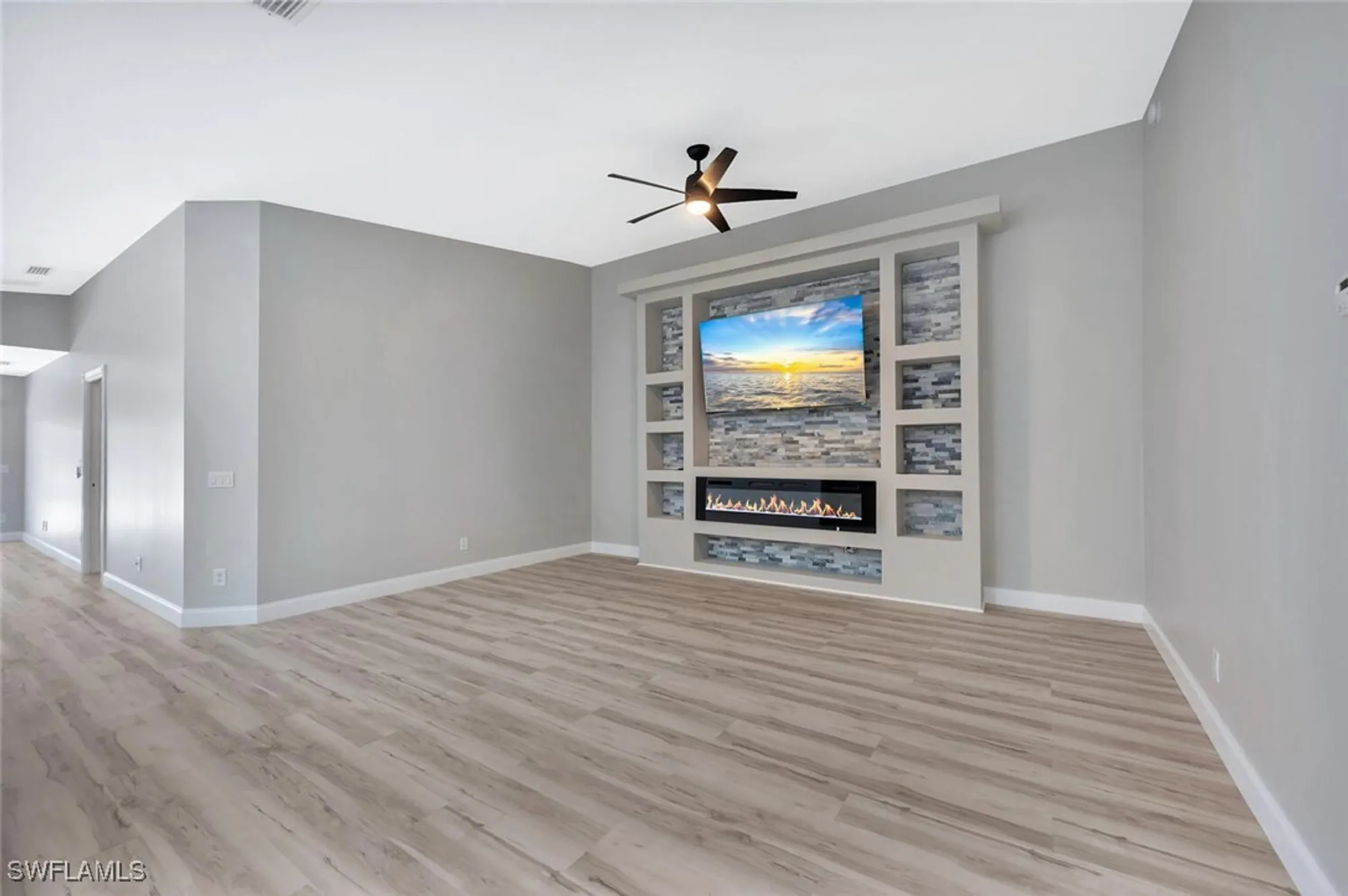 Property Slideshow image 8 of 38 | 3408 cayman ln, Naples, FL, 34119