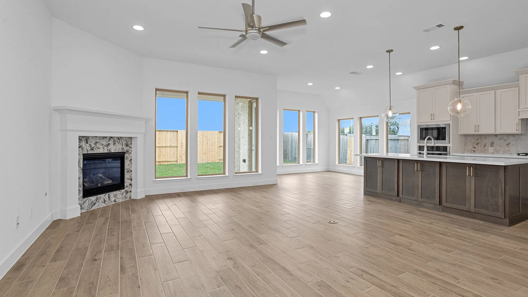 Property Slideshow image 7 of 22 | 9410 turnstone dr, Manvel, TX, 77578