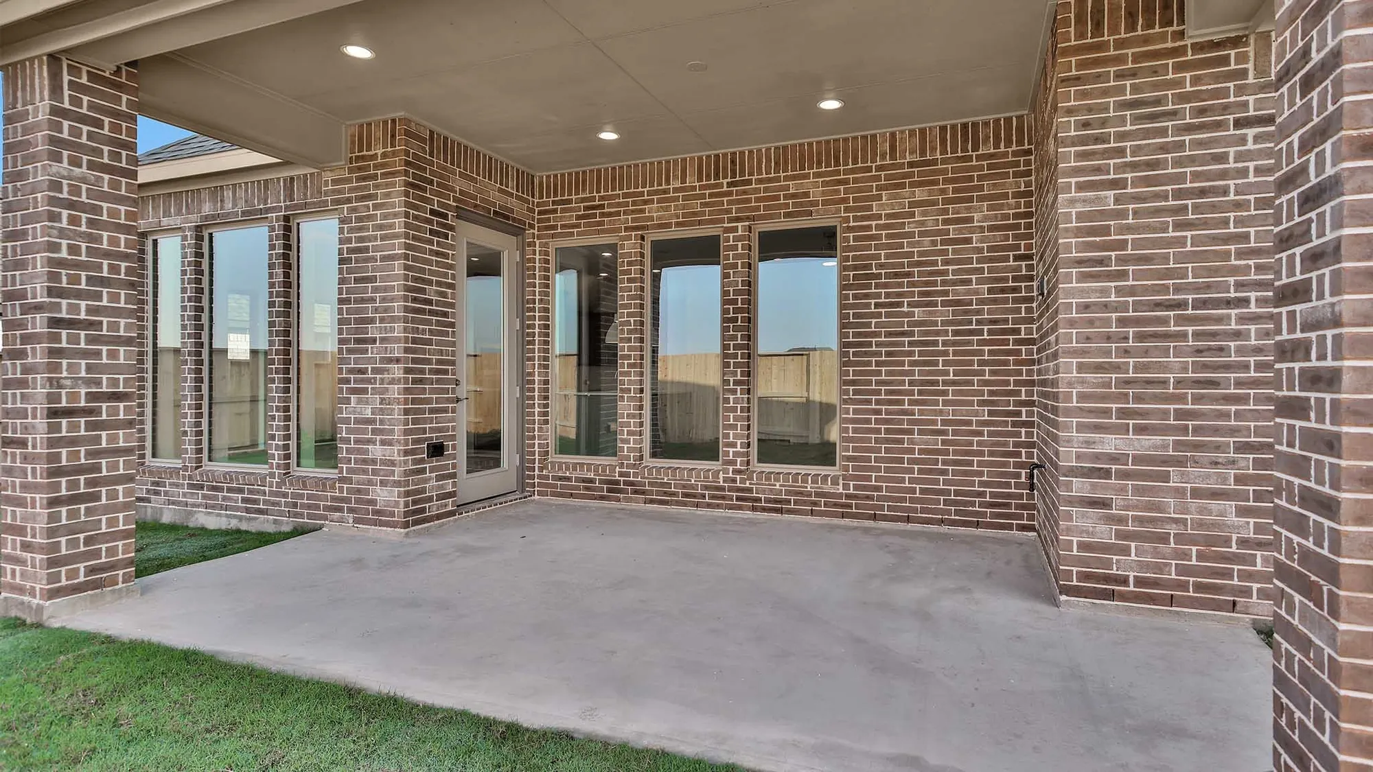 Property Slideshow image 17 of 22 | 9506 turnstone dr, Manvel, TX, 77578