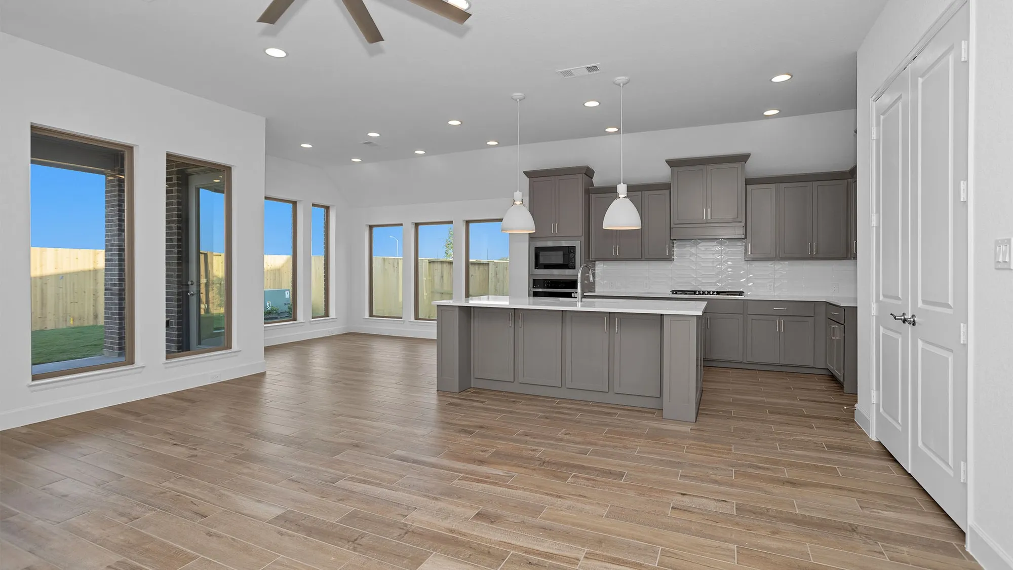 Property Slideshow image 8 of 22 | 9506 turnstone dr, Manvel, TX, 77578