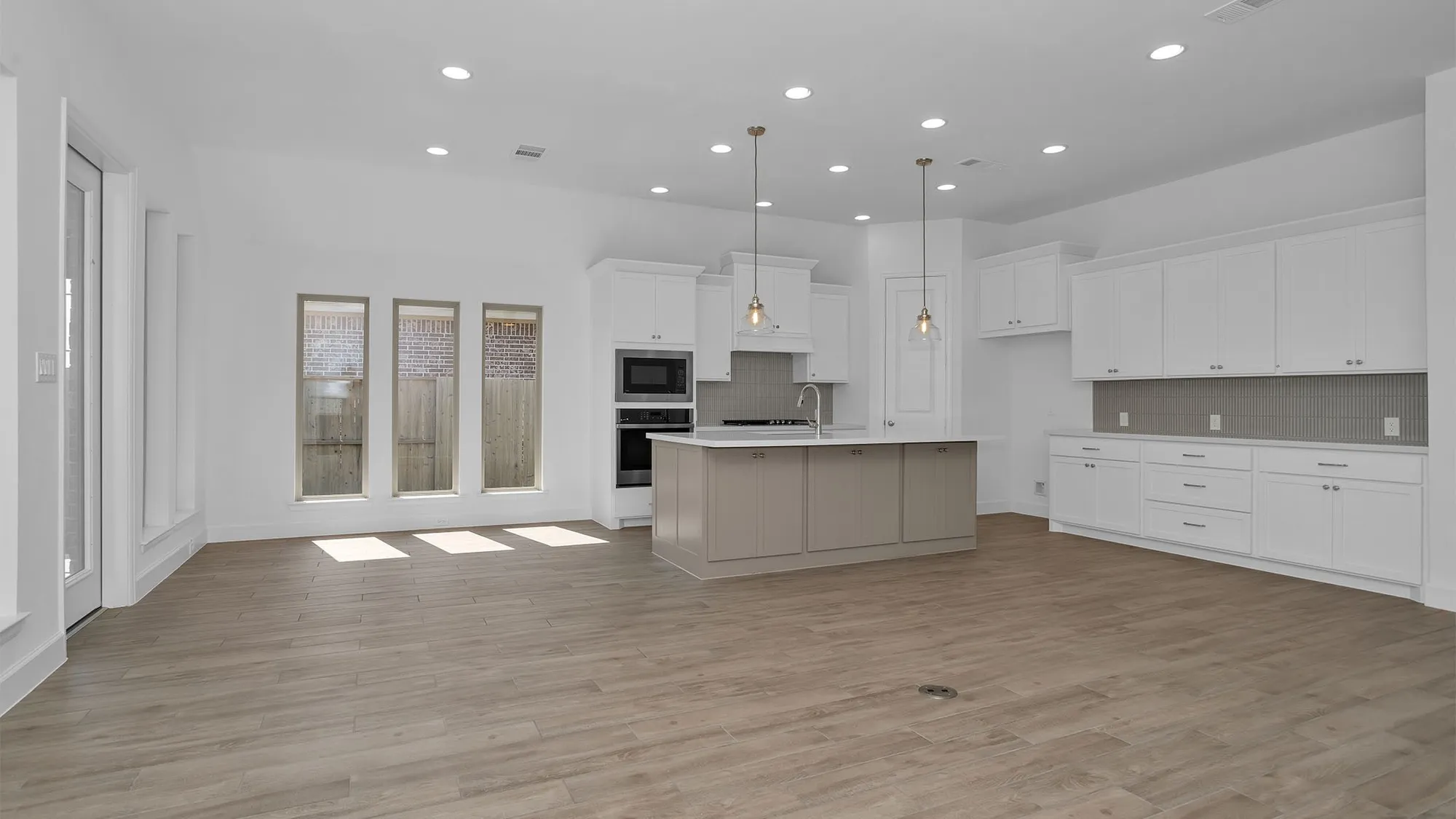 Property Slideshow image 7 of 20 | 5710 caracara st, Manvel, TX, 77578