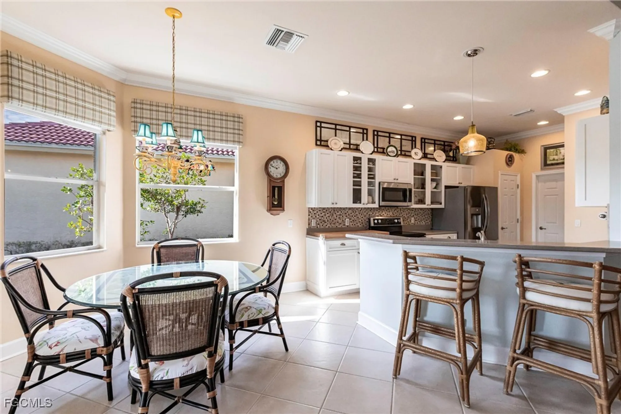 Property Slideshow image 11 of 50 | 11941 bramble cove dr, Fort Myers, FL, 33905