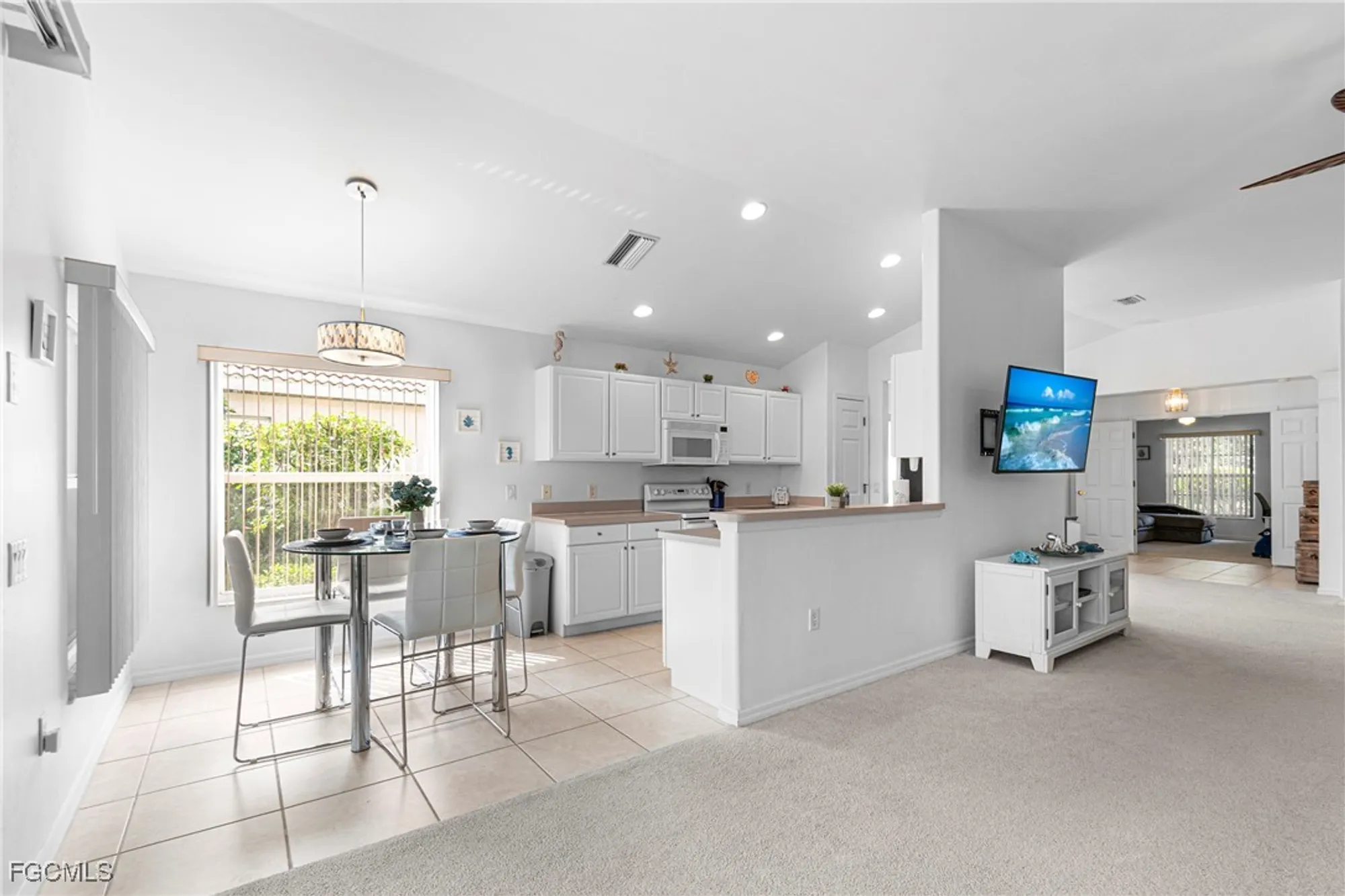 Property Slideshow image 7 of 50 | 10021 colonial country club blvd, Fort Myers, FL, 33913