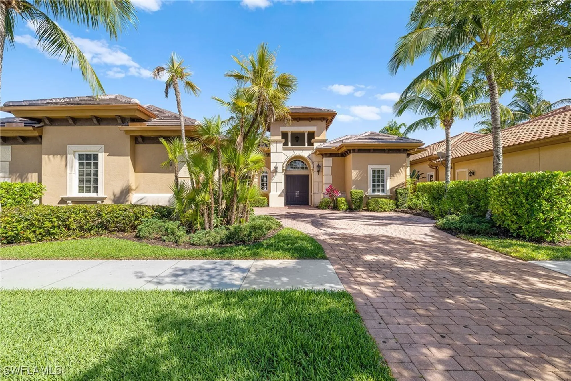 Property Slideshow image 43 of 50 | 8894 shenendoah cir, Naples, FL, 34113