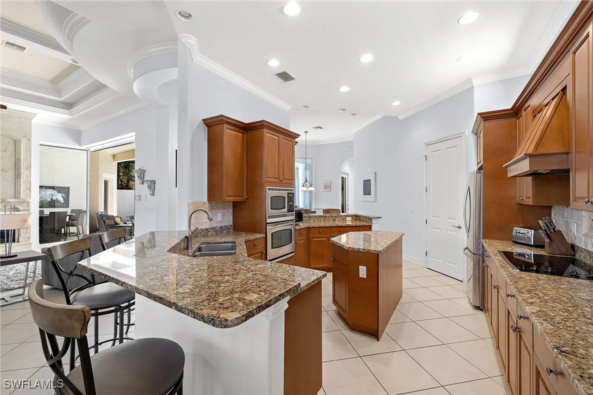 Property Slideshow image 9 of 50 | 8894 shenendoah cir, Naples, FL, 34113