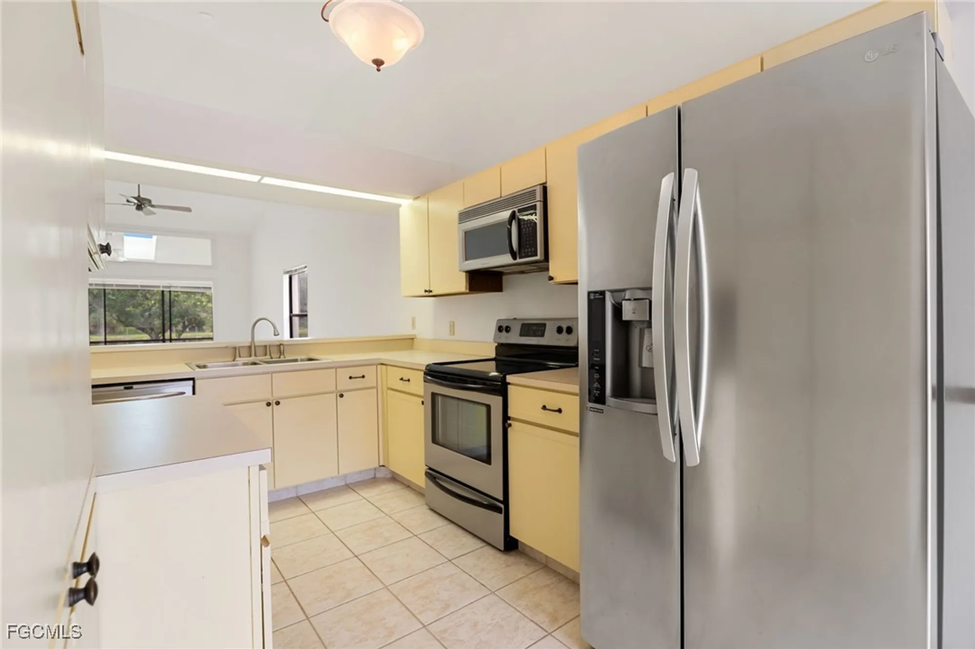 Property Slideshow image 25 of 50 | 12787 cold stream dr, Fort Myers, FL, 33912