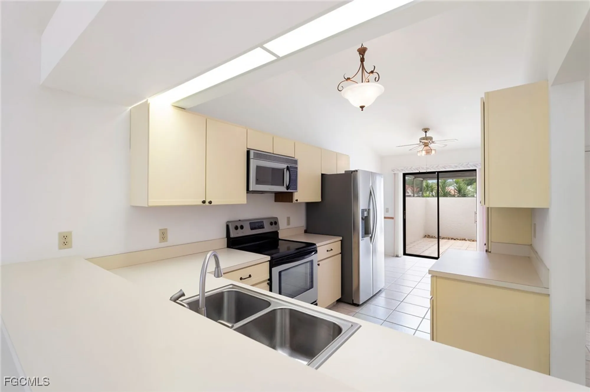 Property Slideshow image 21 of 50 | 12787 cold stream dr, Fort Myers, FL, 33912