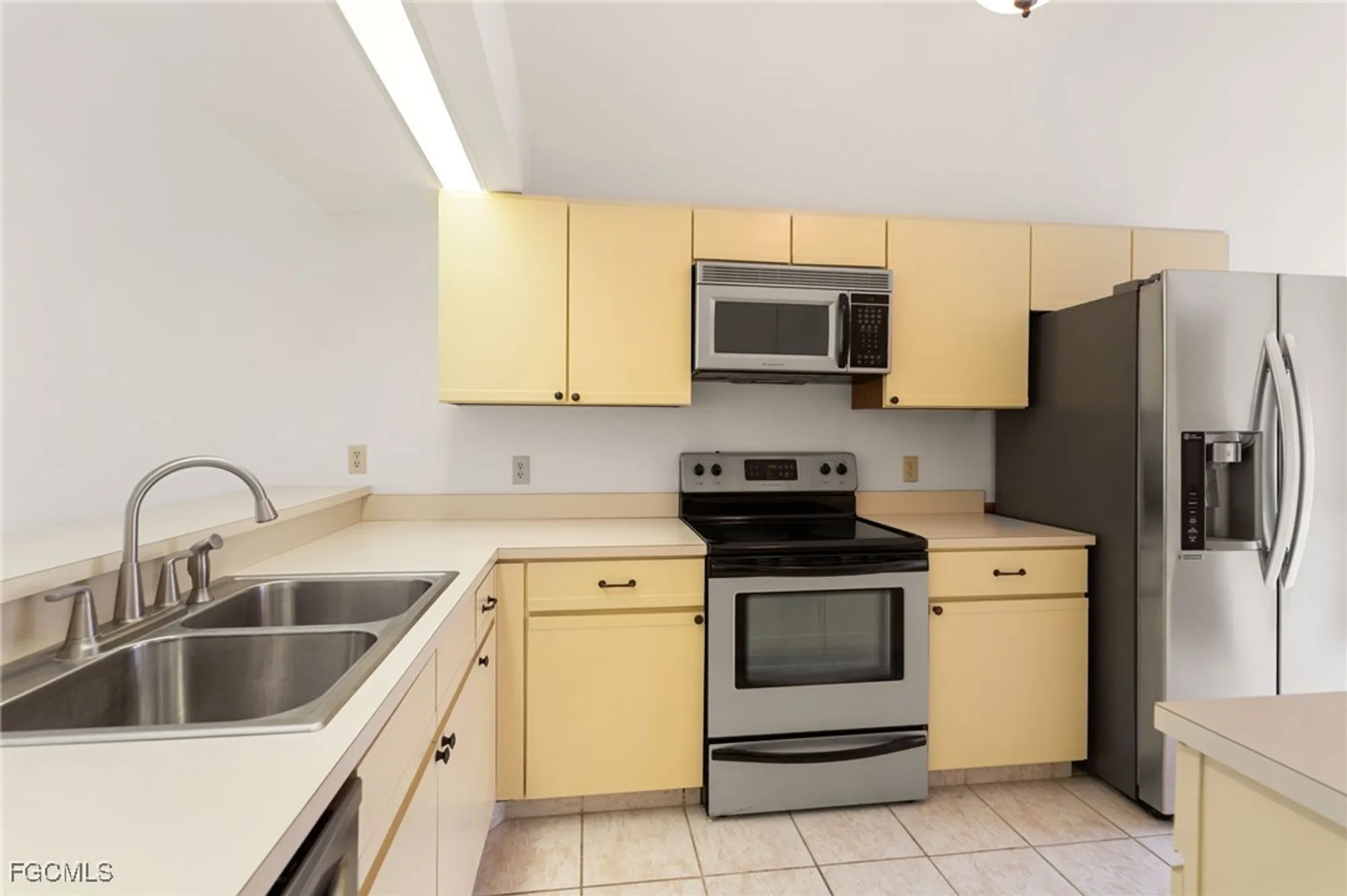 Property Slideshow image 23 of 50 | 12787 cold stream dr, Fort Myers, FL, 33912