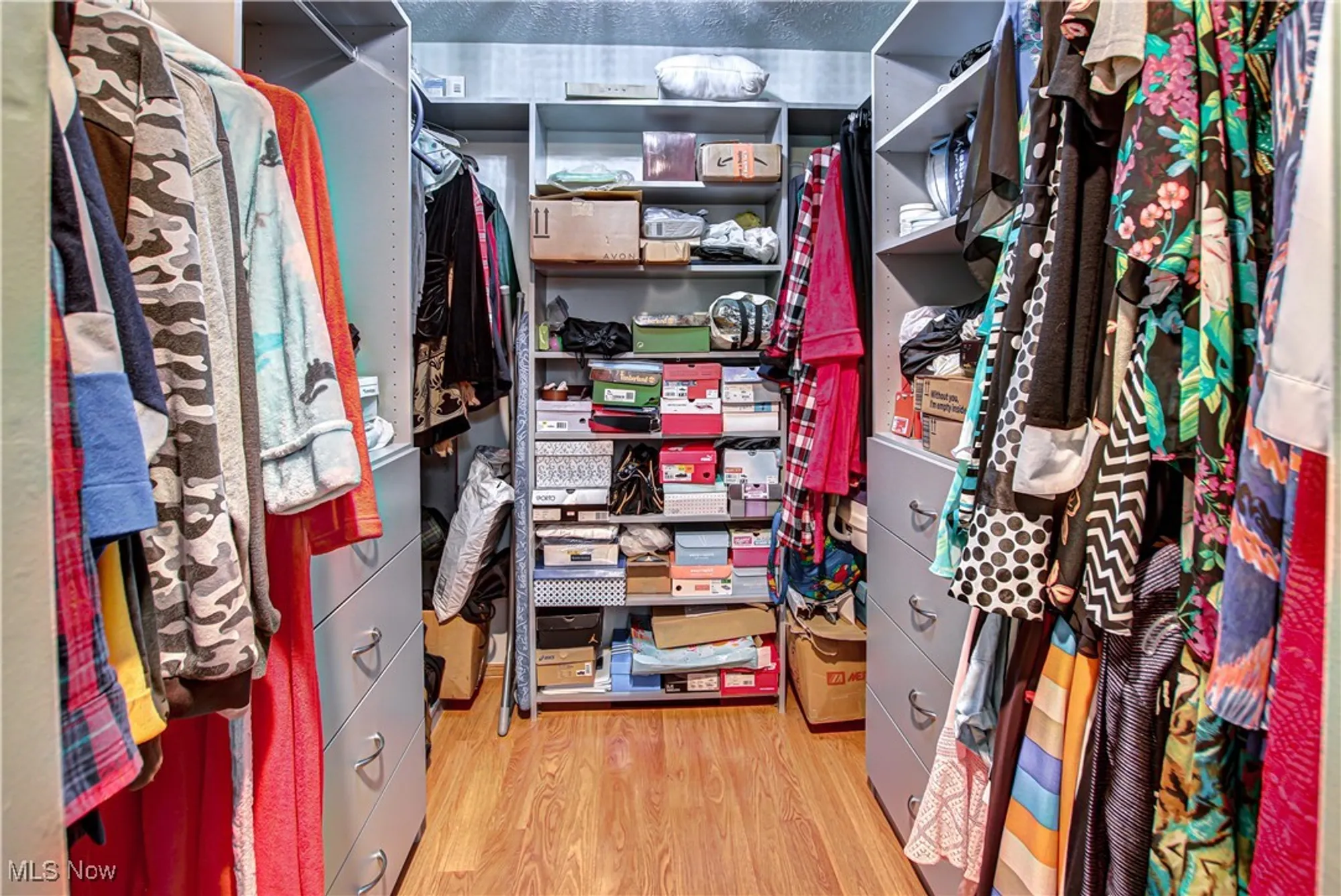 Property Slideshow image 17 of 34 | 9829 plum brook ln, Strongsville, OH, 44149