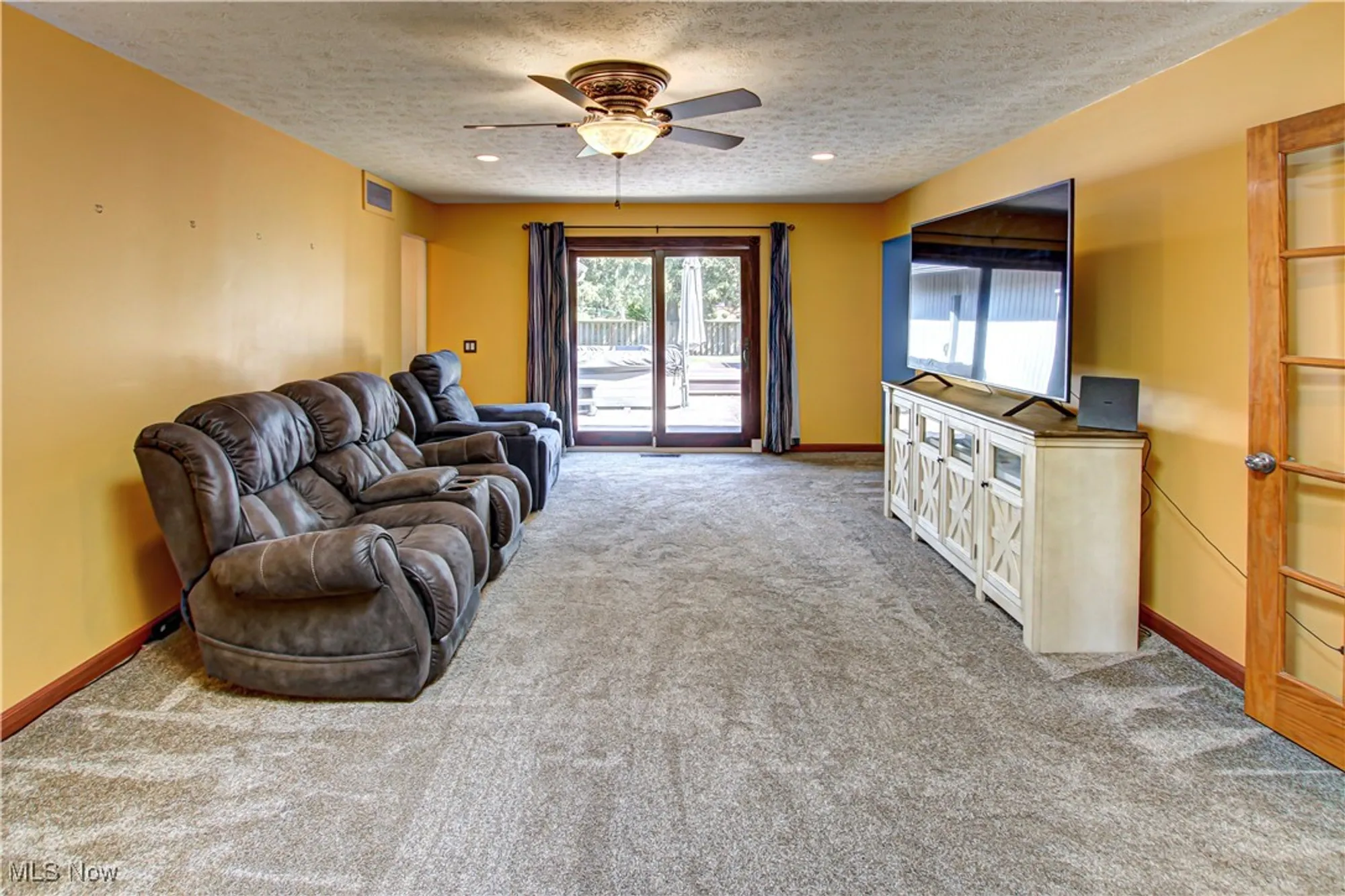 Property Slideshow image 12 of 34 | 9829 plum brook ln, Strongsville, OH, 44149