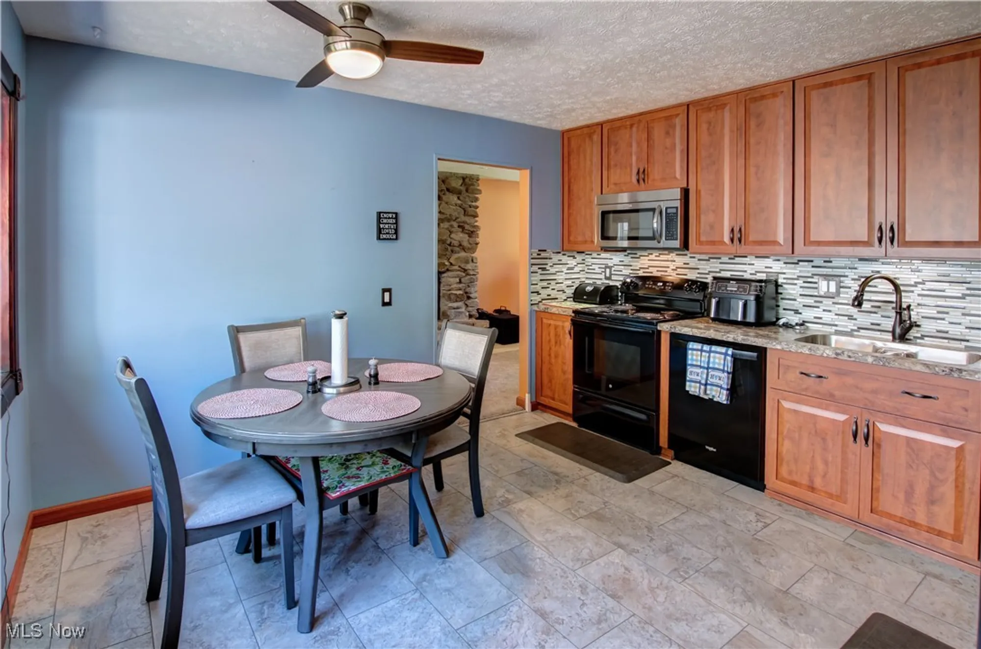 Property Slideshow image 9 of 34 | 9829 plum brook ln, Strongsville, OH, 44149