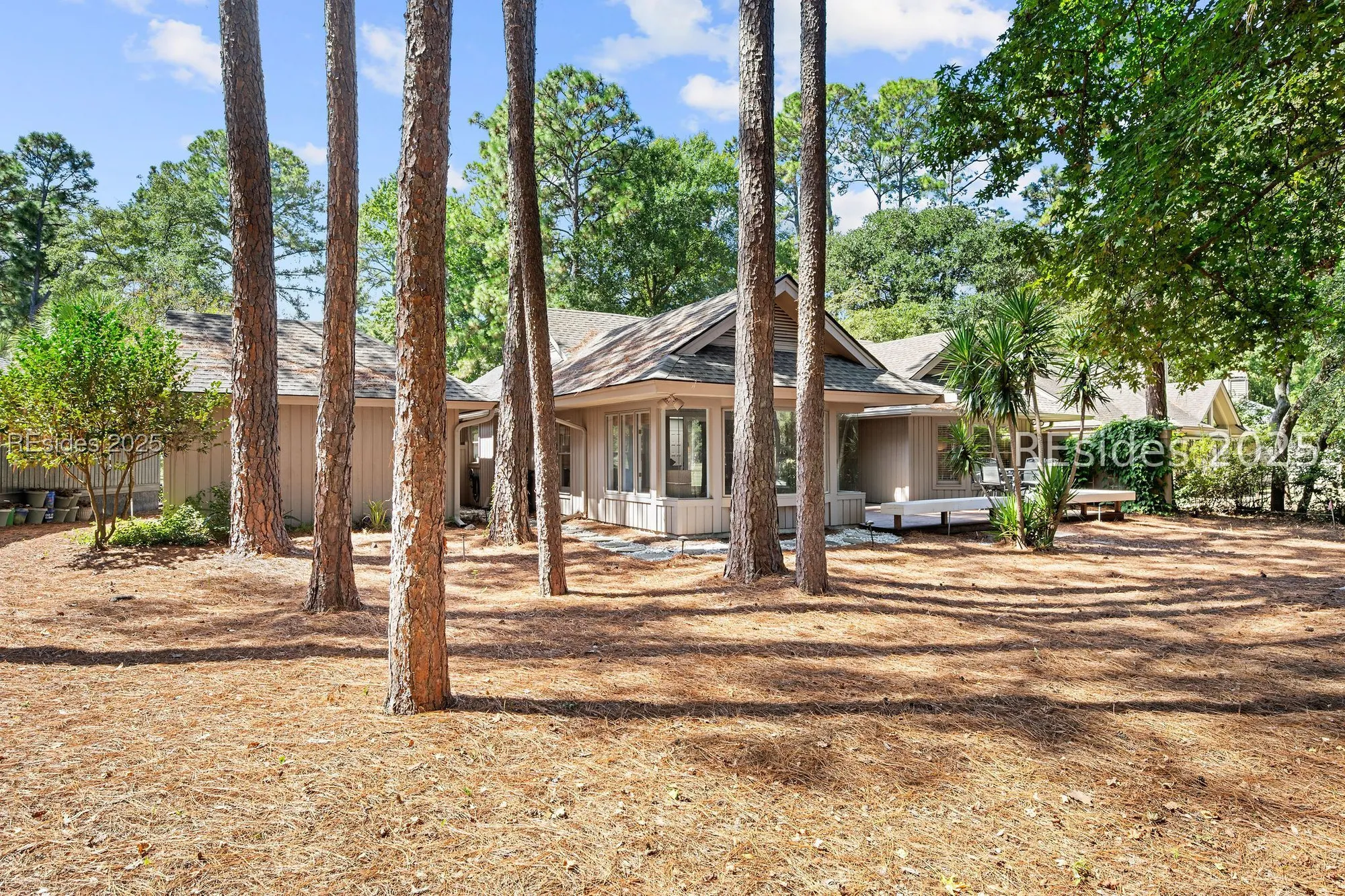 Property Slideshow image 31 of 48 | 20 field sparrow rd, Hilton Head Island, SC, 29926