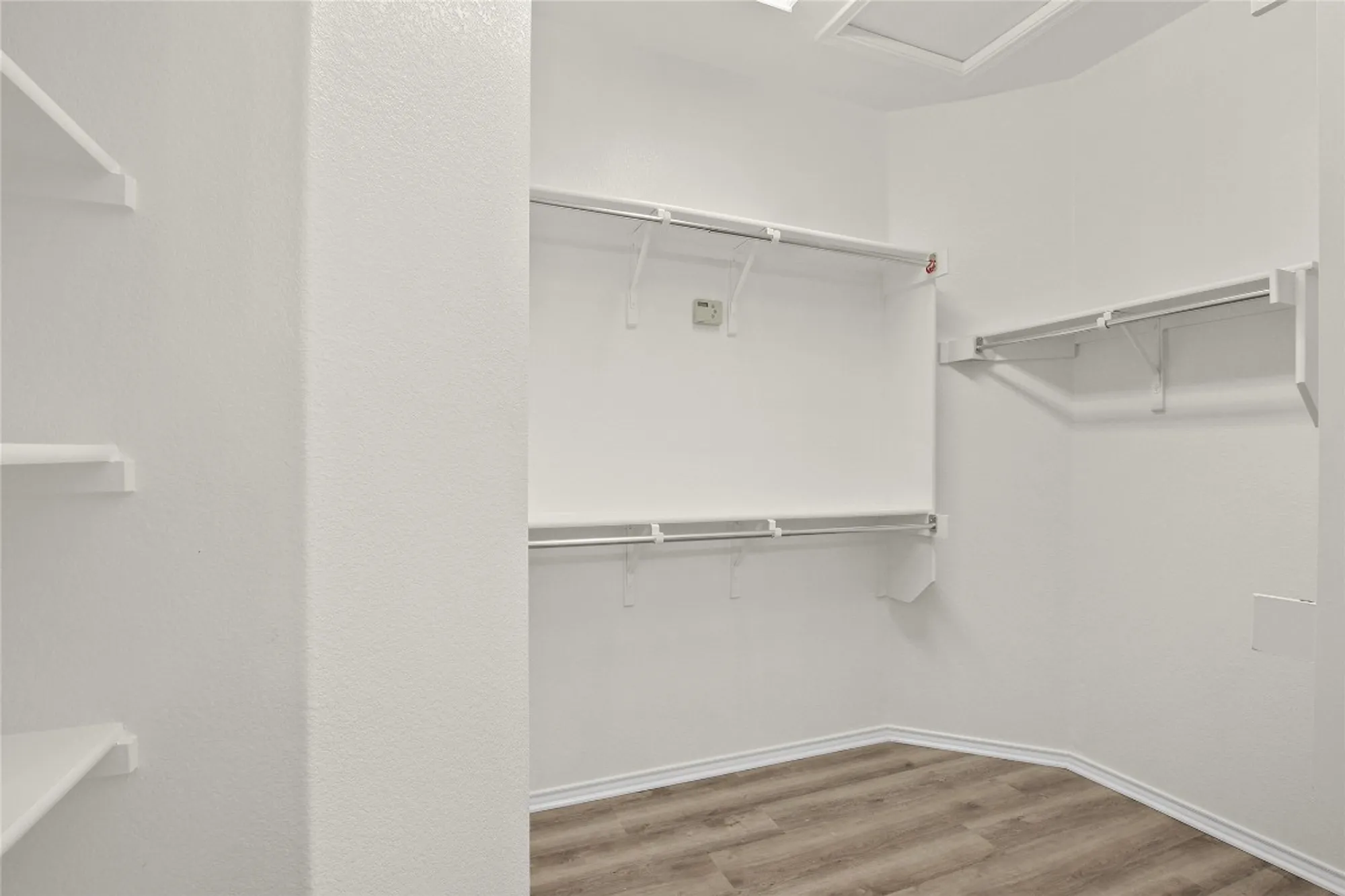 Property Slideshow image 19 of 28 | 119 hampton cir, Georgetown, TX, 78633